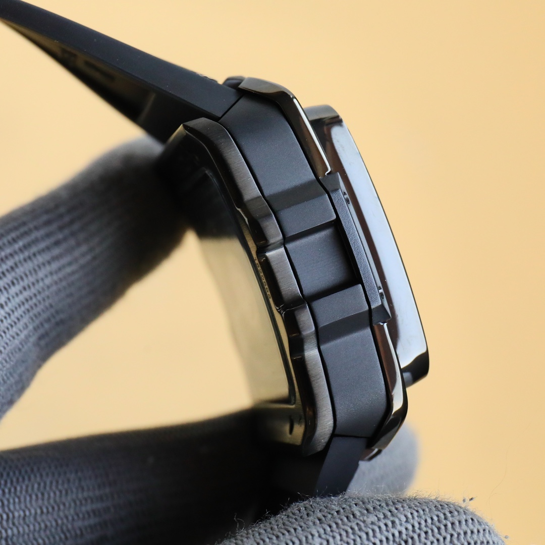 HUBLOT SQUARE BANG UNICO 45MM RUBBER STRAP(1:1 replica) - Top club