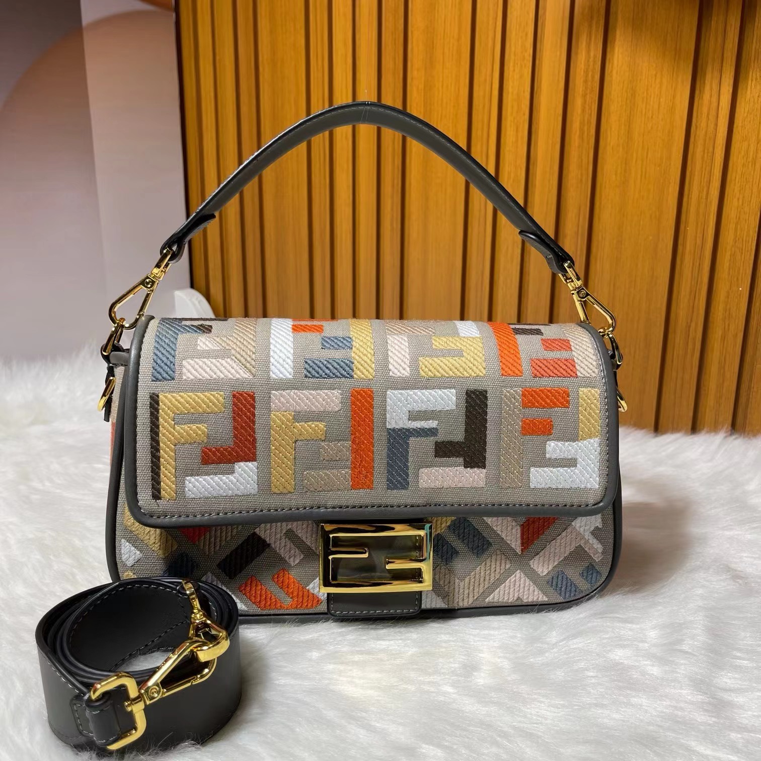Fendi canvas Baguette bag - Replicaclubs