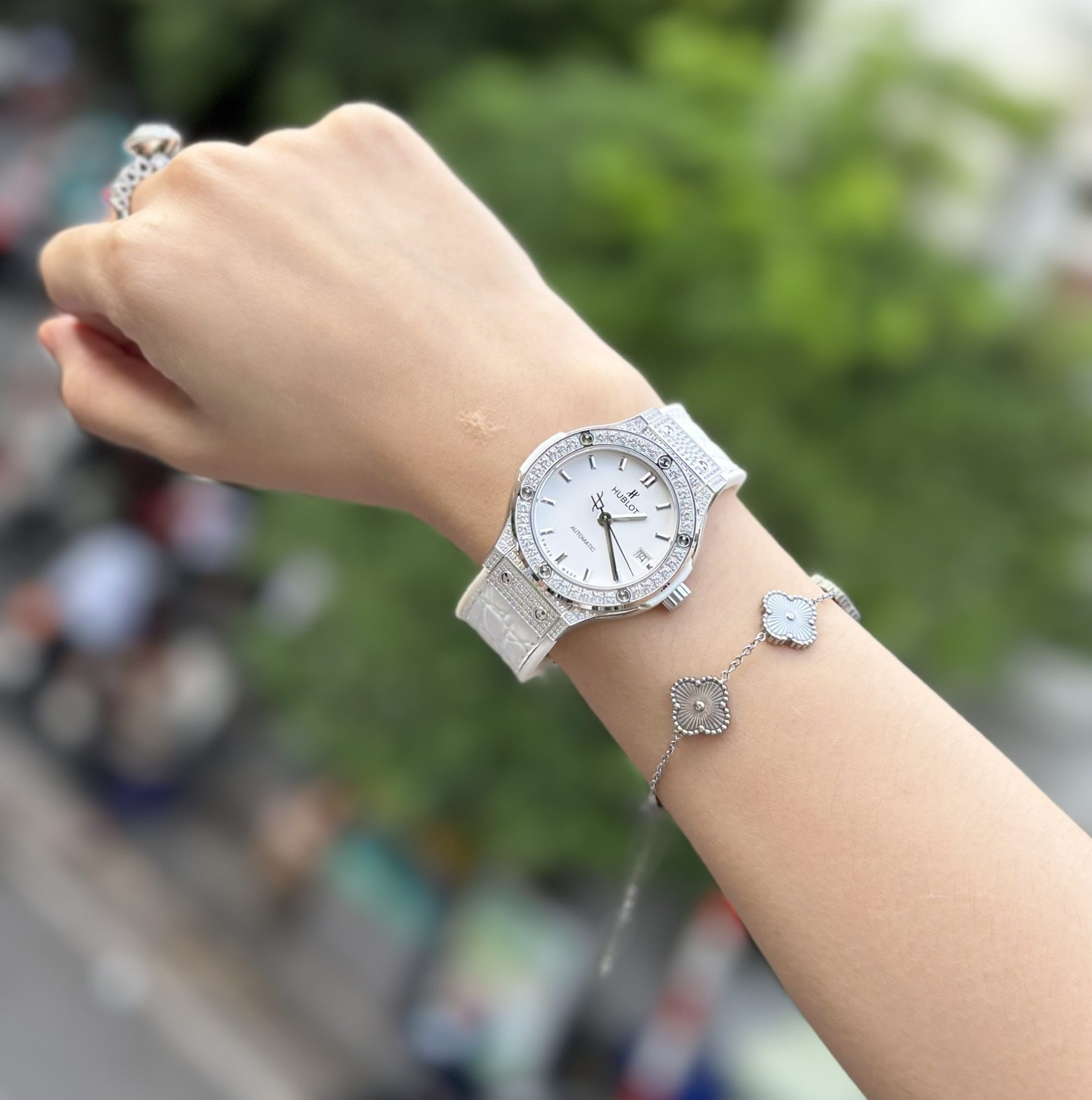 Hublot Replica 1:1 Watch Classic Fusion White Dial With Stone HB Factory 38mm - Top club