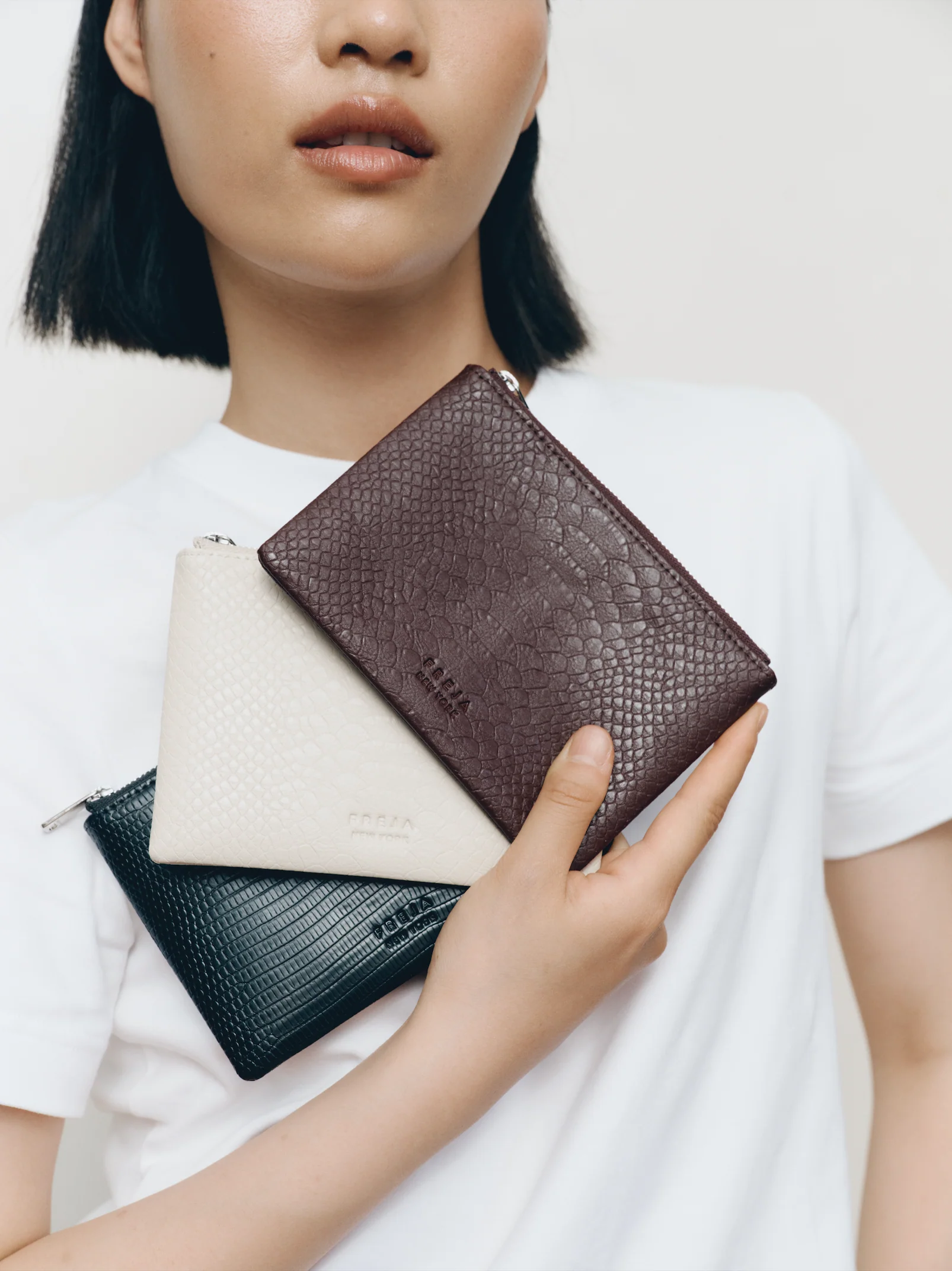 Zip Pouch 5 Berry Croc