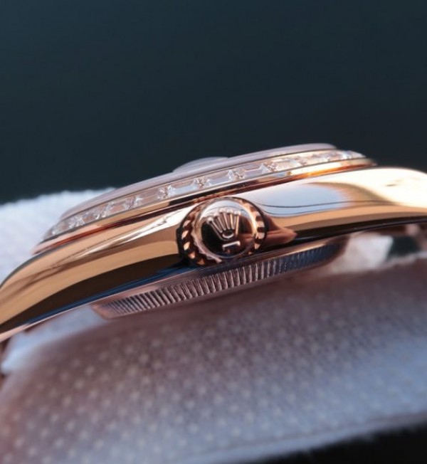 Replica Rolex Day-Date 218399 Roman Numerals RG Full Diamonds A3255 - Top club