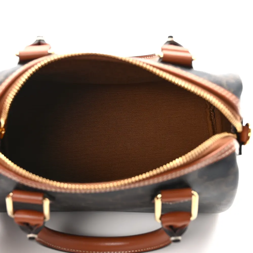 Superfake Celine Small Boston Bag – Triomphe Canvas & Calfskin1:1High-quality replica