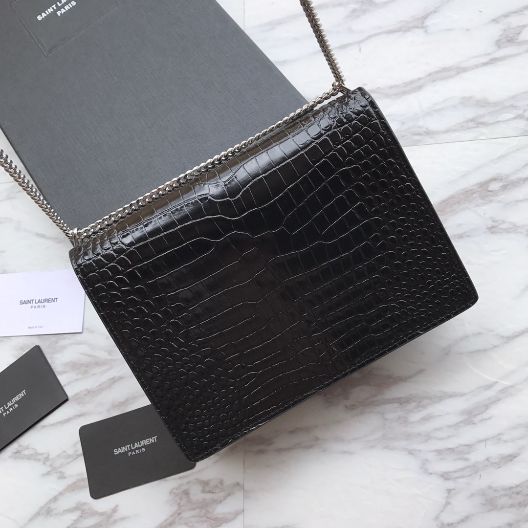 CASSANDRA MONOGRAM CLASP BAG IN CROCODILE EMBOSSED SHINY LEATHER1:1High-quality replica