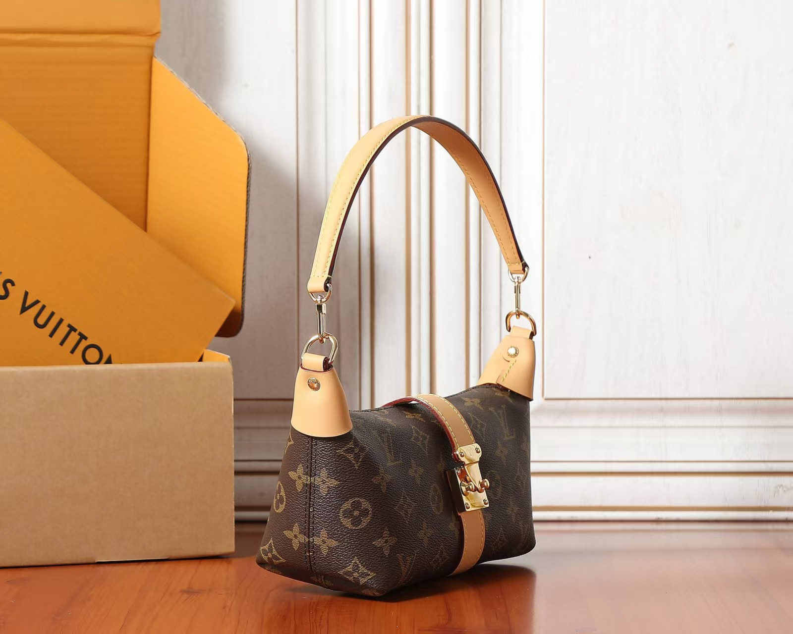 Louis Vuitton Pochette Mia HandBag1:1High-quality replica