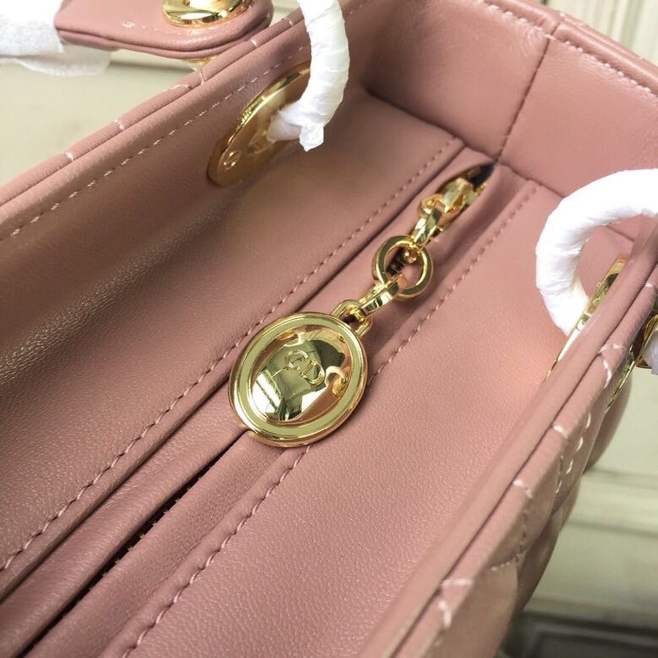 Christian Dior Medium Lady Dior Bag Gold Toned Hardware Dusty Pink For Women 24cm/9in CD1:1High-quality replica