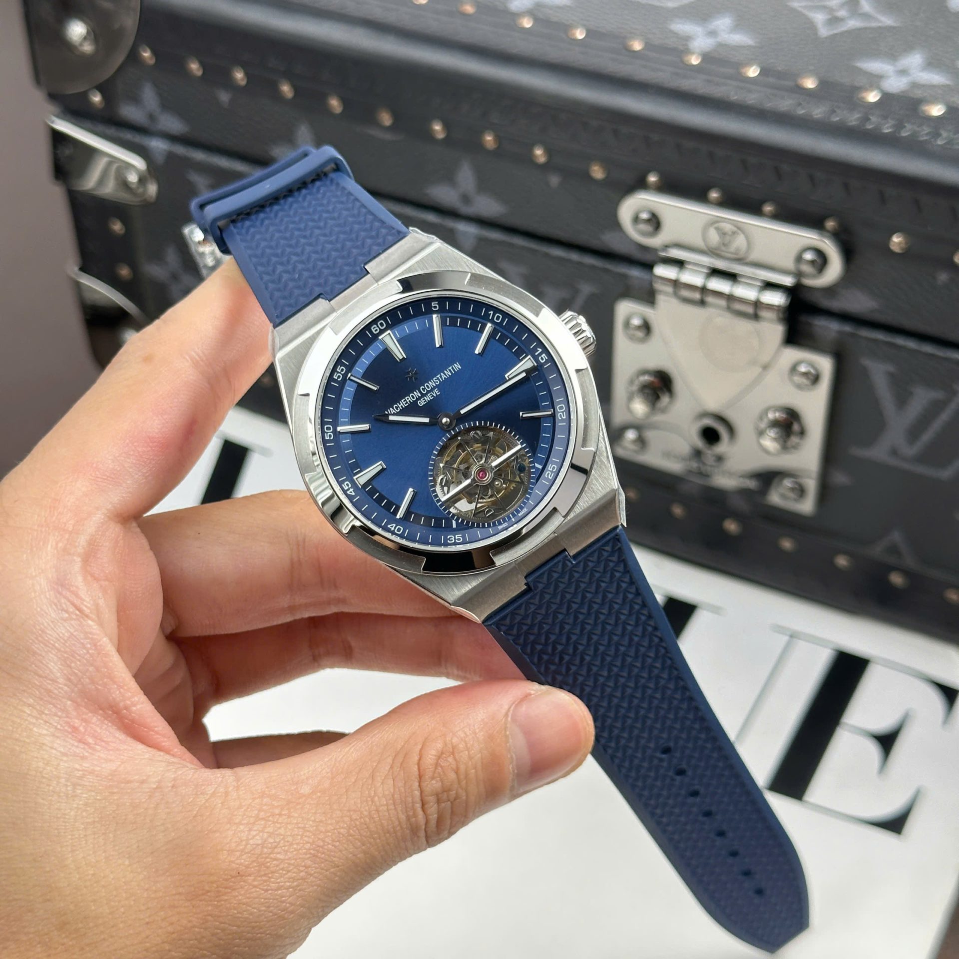 Vacheron Constantin Overseas 6000V Tourbillon Replica Watch Blue Dial 42.5mm - Elite Watch Atelier