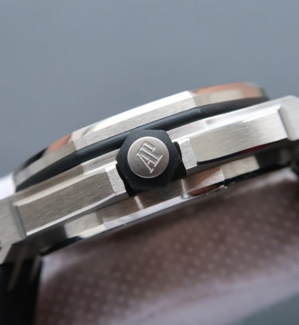 Replica Audemars Piguet JF Royal Oak Offshore Diver 15703 Black Dial Rubber Strap A3120 - Top club