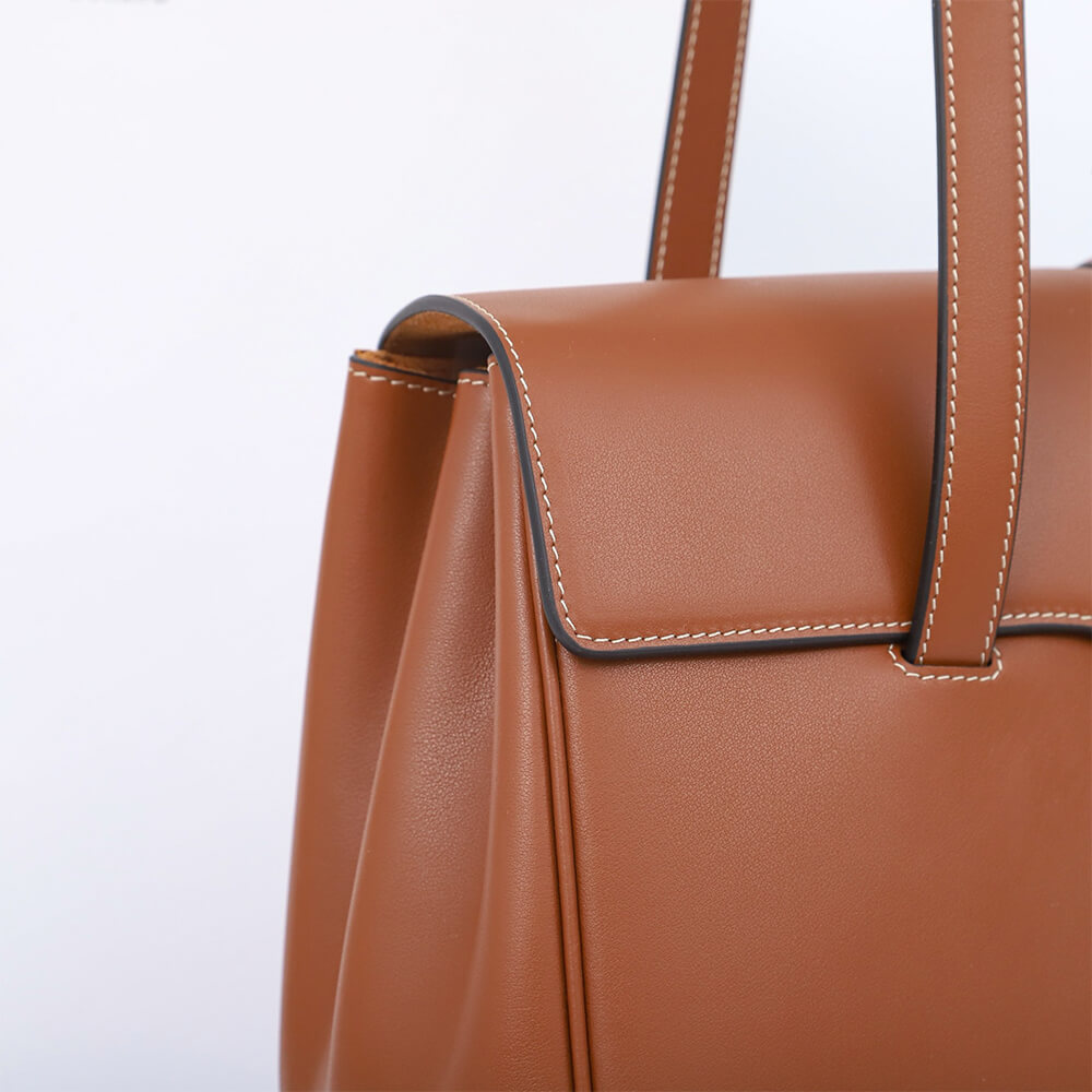 CELINE Medium Soft 16 Bag in Smooth Calfskin(HIGH-END GRADE)1:1High-quality replica