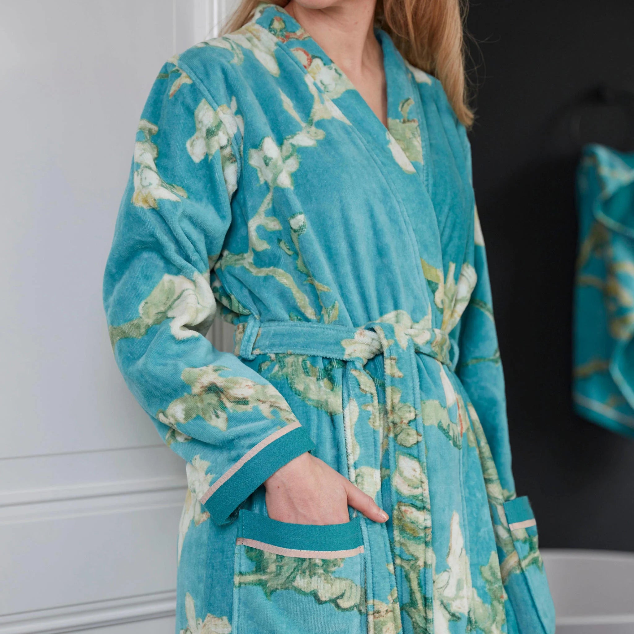 Beddinghouse x Van Gogh Museum Blossom Badjas - Blauw - XXL