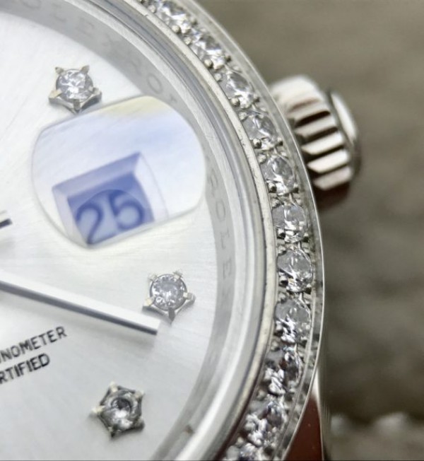 Replica Rolex DateJust 28mm Diamonds Bezel White Dial Diamonds Rome Markers Bracelet A2236 - Top club