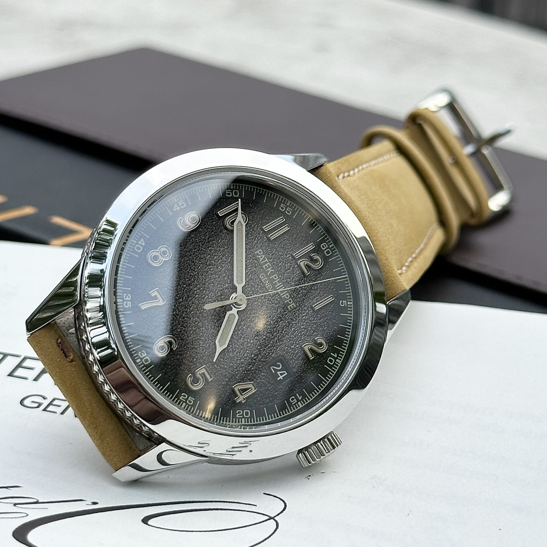 Patek Philippe Calatrava 5226G Replica 1:1 Watch Men s Leather Strap 40mm - Top club