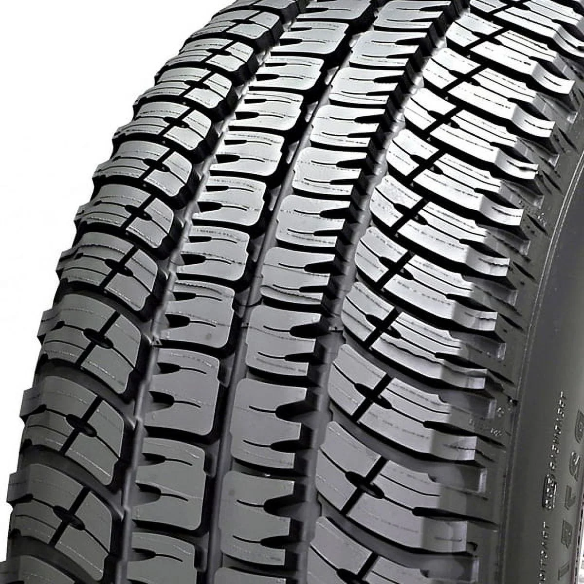 Michelin LTX A/T2 All-Season 275/55R20 113T Tire - Image 4