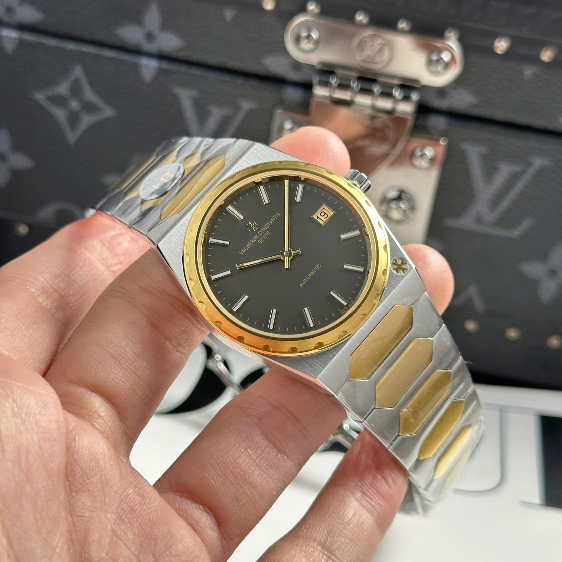 Vacheron Constantin Historiques 222 Fake 11 Watches Dial Black Metal Wire 8F Factory 37mm - Top club