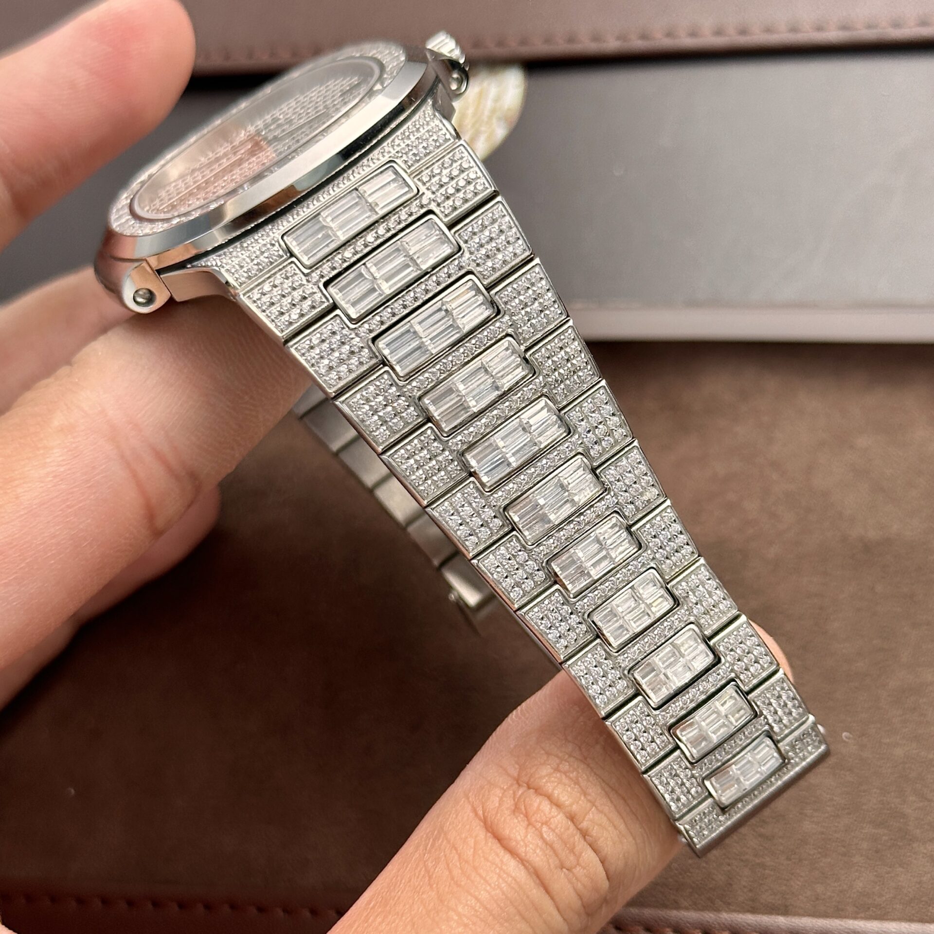 Patek Philippe Replica 1:1 Watch Nautilus 5719 Swiss Movement Full Diamond 40mm - Top club