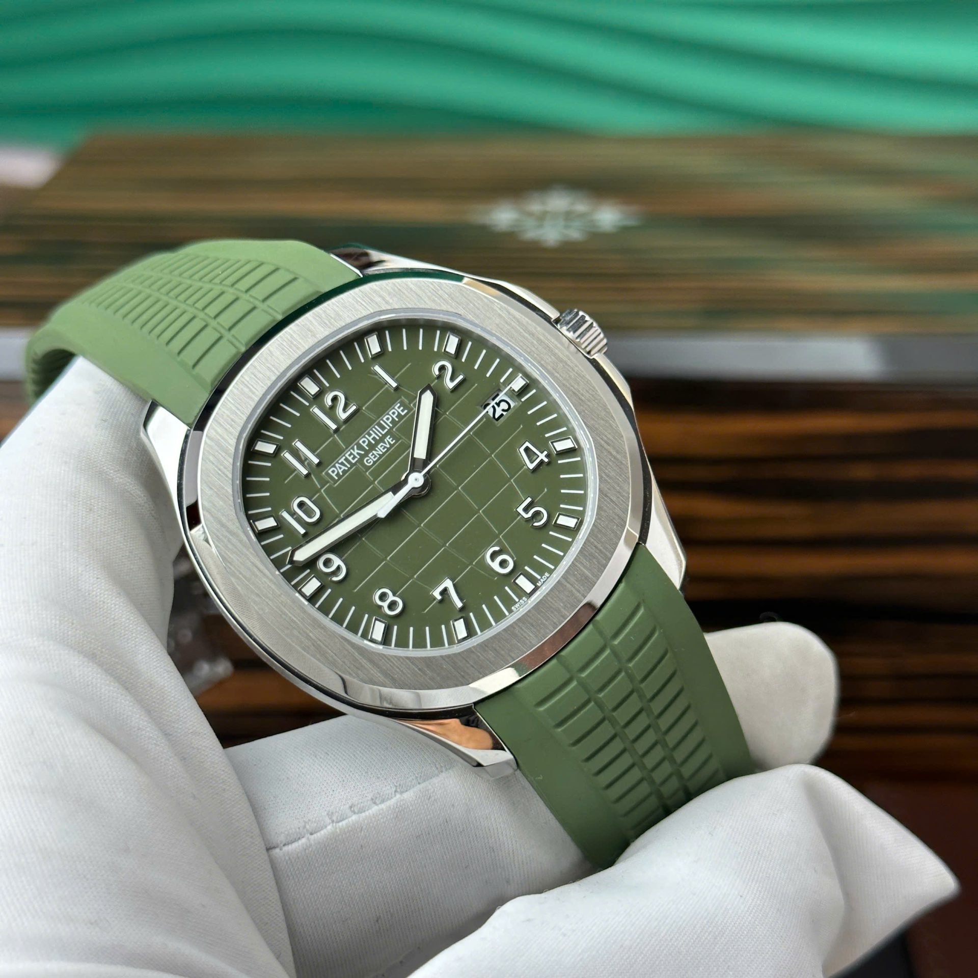 Patek Philippe Aquanaut 5168G Best Replica Watch Custom Like Auth 42.2mm - Top club