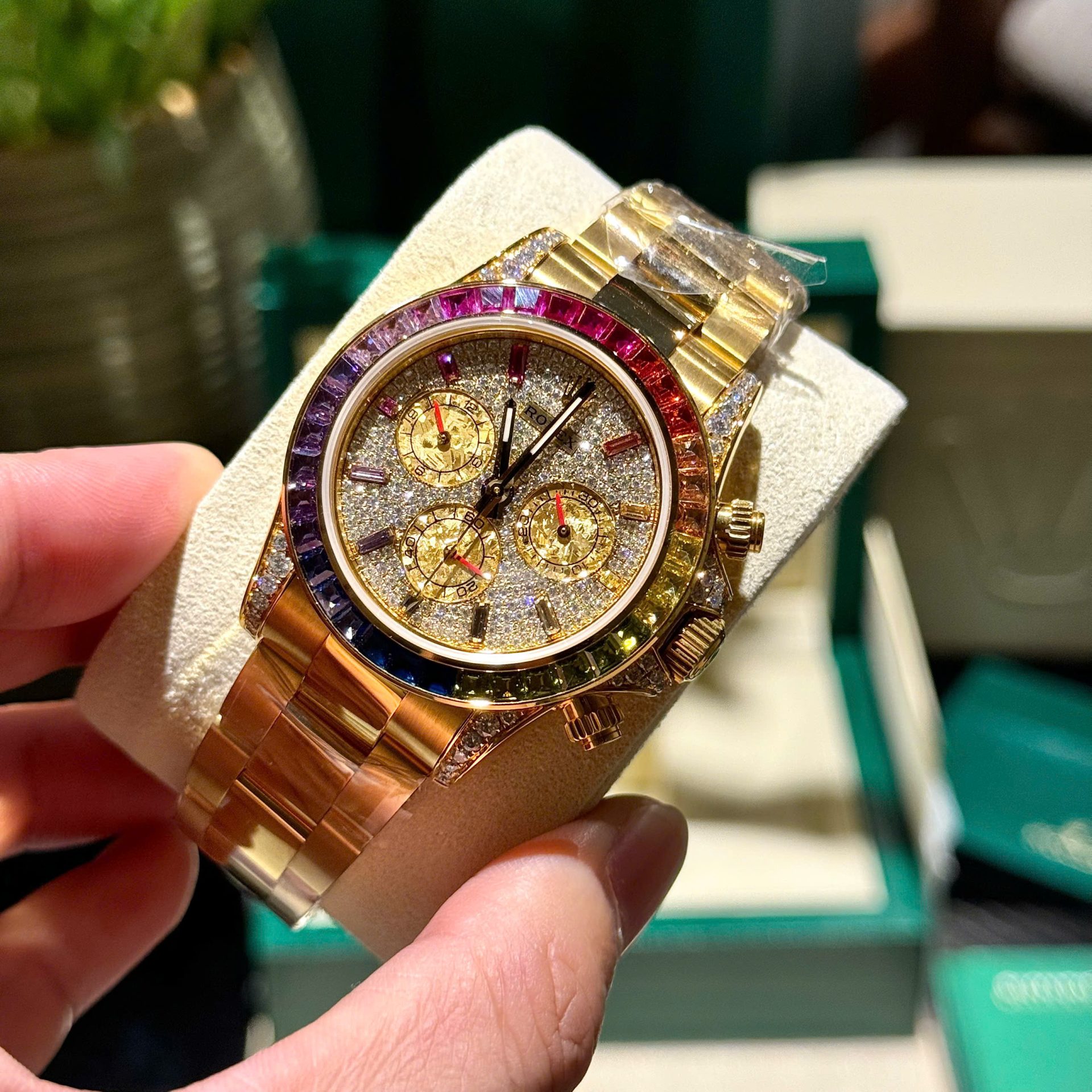 Rolex Daytona 116598RBOW Refined Moissanite   Synthentic Gemstone 18K Gold Wrapped 40mm - Top club