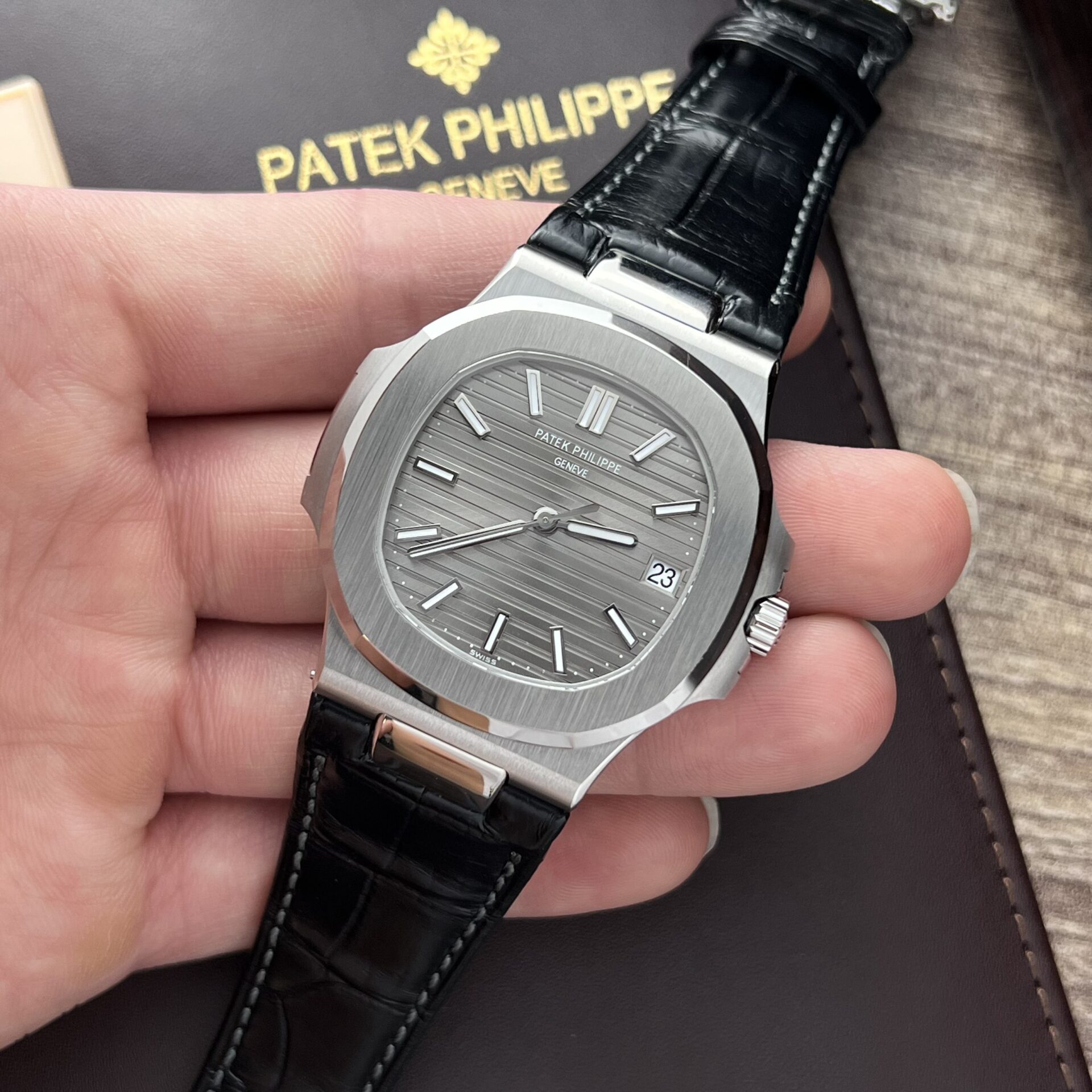 Patek Philippe Nautilus 5711 Replica Watch Gray Dial 3K 40mm - Top club