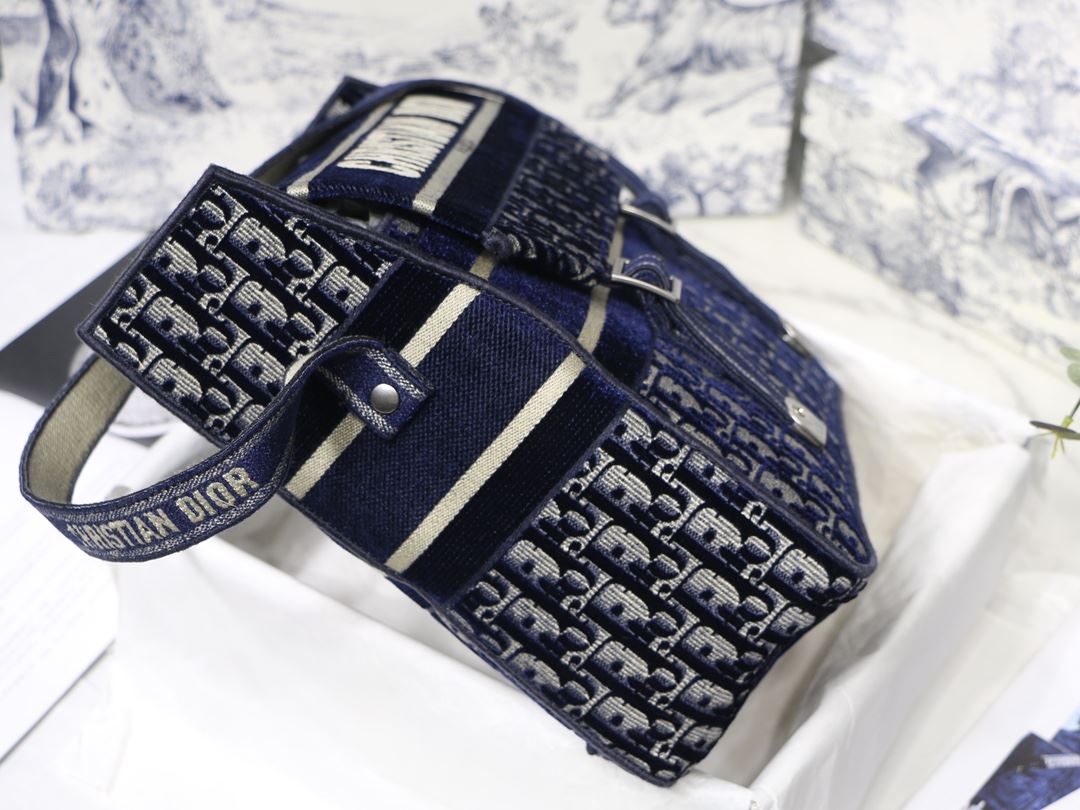 Camp Bag Oblique Embroidery Blue/Grey For Women‎ 11in/ 28cm CD1:1High-quality replica
