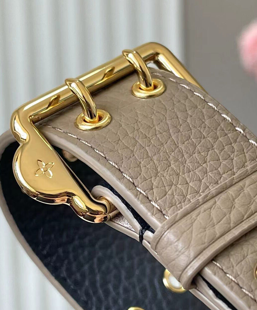 Louis Vuitton Capucines MM M22676 M230581:1High-quality replica