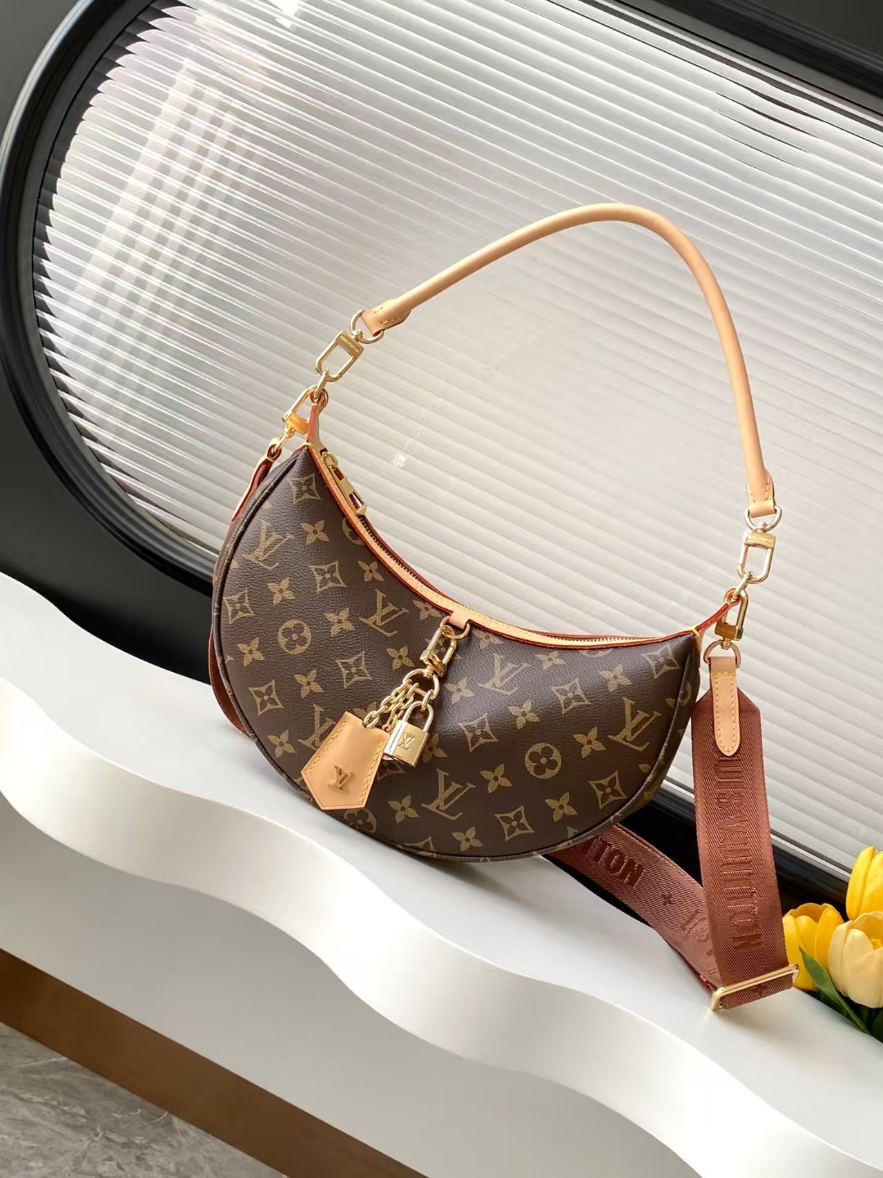 Louis Vuitton Looping HandBag1:1High-quality replica