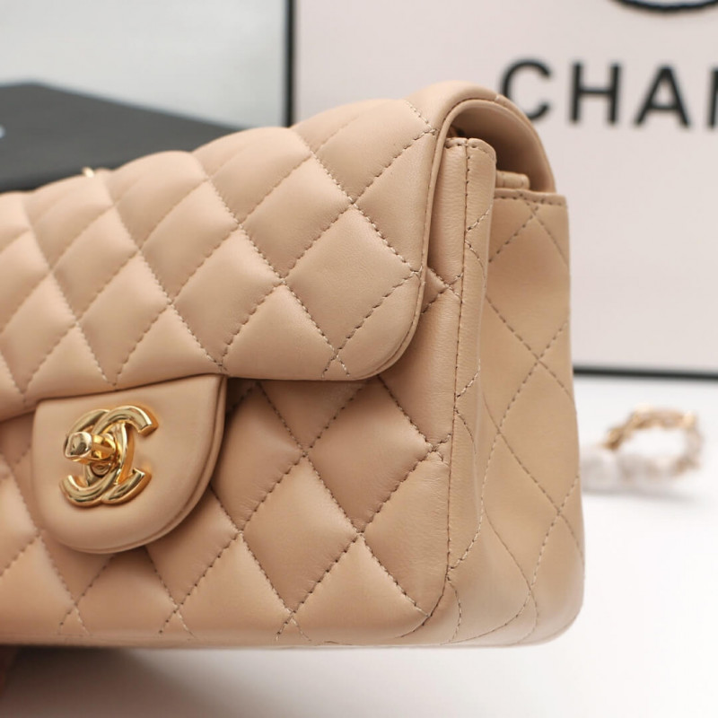 Replica Chanel Lambskin 17Cm Classic Flap Bag 11151:1High-quality replica