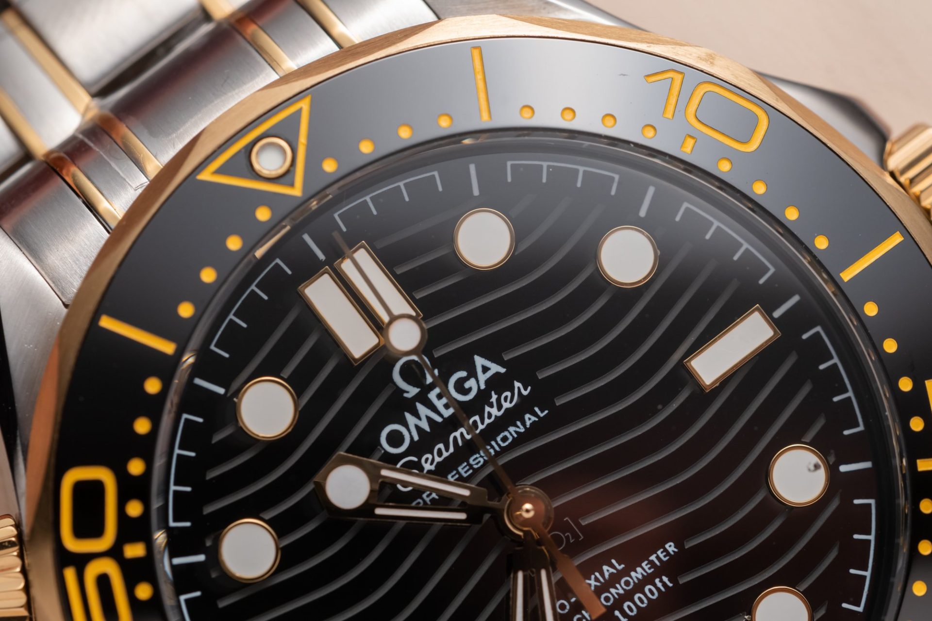 Omega Replica Watch Seamaster Demi Gold Black Dial VS Factory Demi Gold 42mm - Top club
