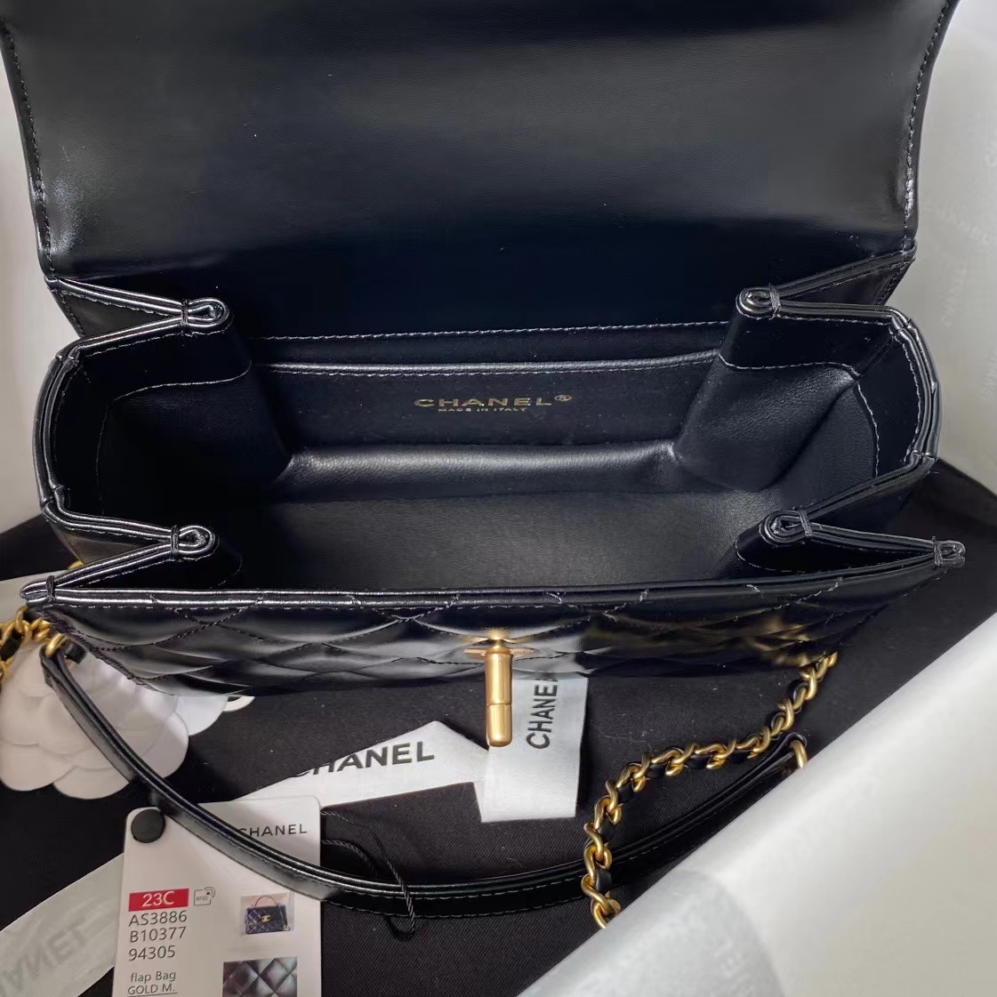 Replica Chanel Mini Flap Bag With Top Handle As3886