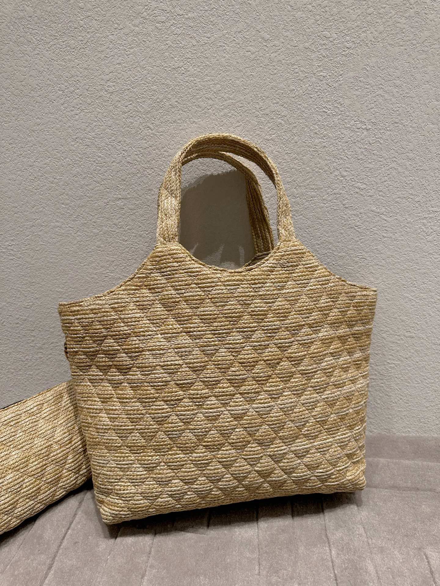TO – Luxury Bags SLY 2801:1High-quality replica