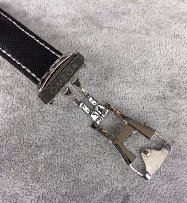Replica Omega Speedmaster 3211 Silver Dial Black Nylon Strap A7750 - Top club