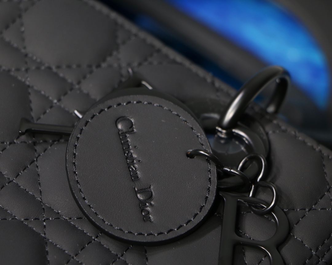 Medium Lady Bag  Black/White/Beige/Grey For Women 9.5in/24cm M0565ONGE_M9001:1High-quality replica