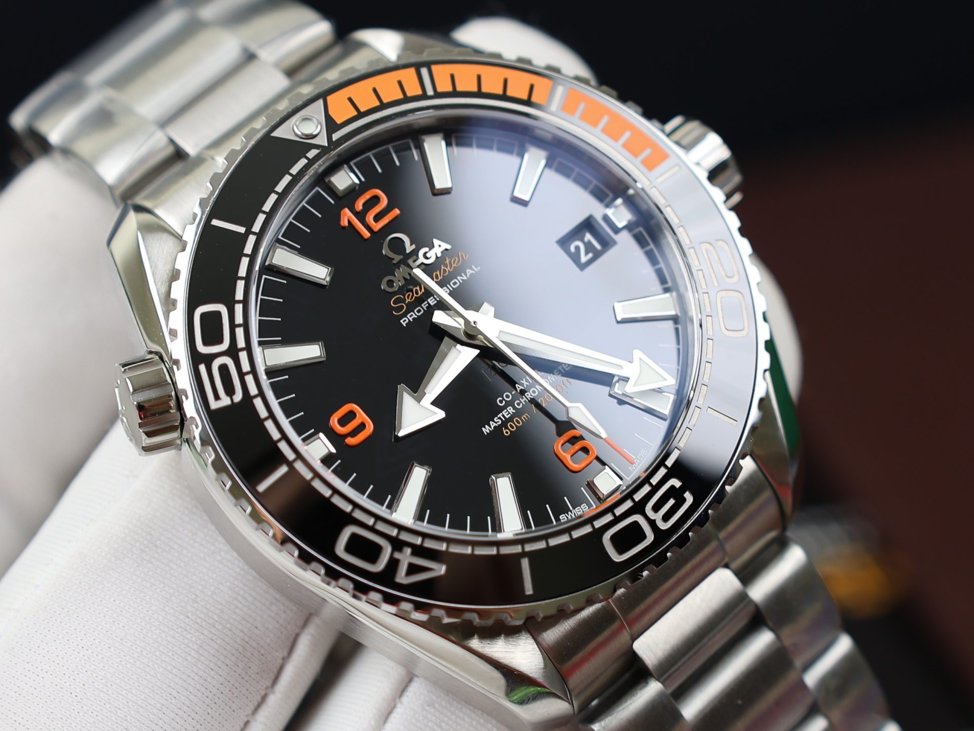 Omega Replica Watch Planet Ocean Metal Strap Dial Black VS Factory 43.5mm - Top club