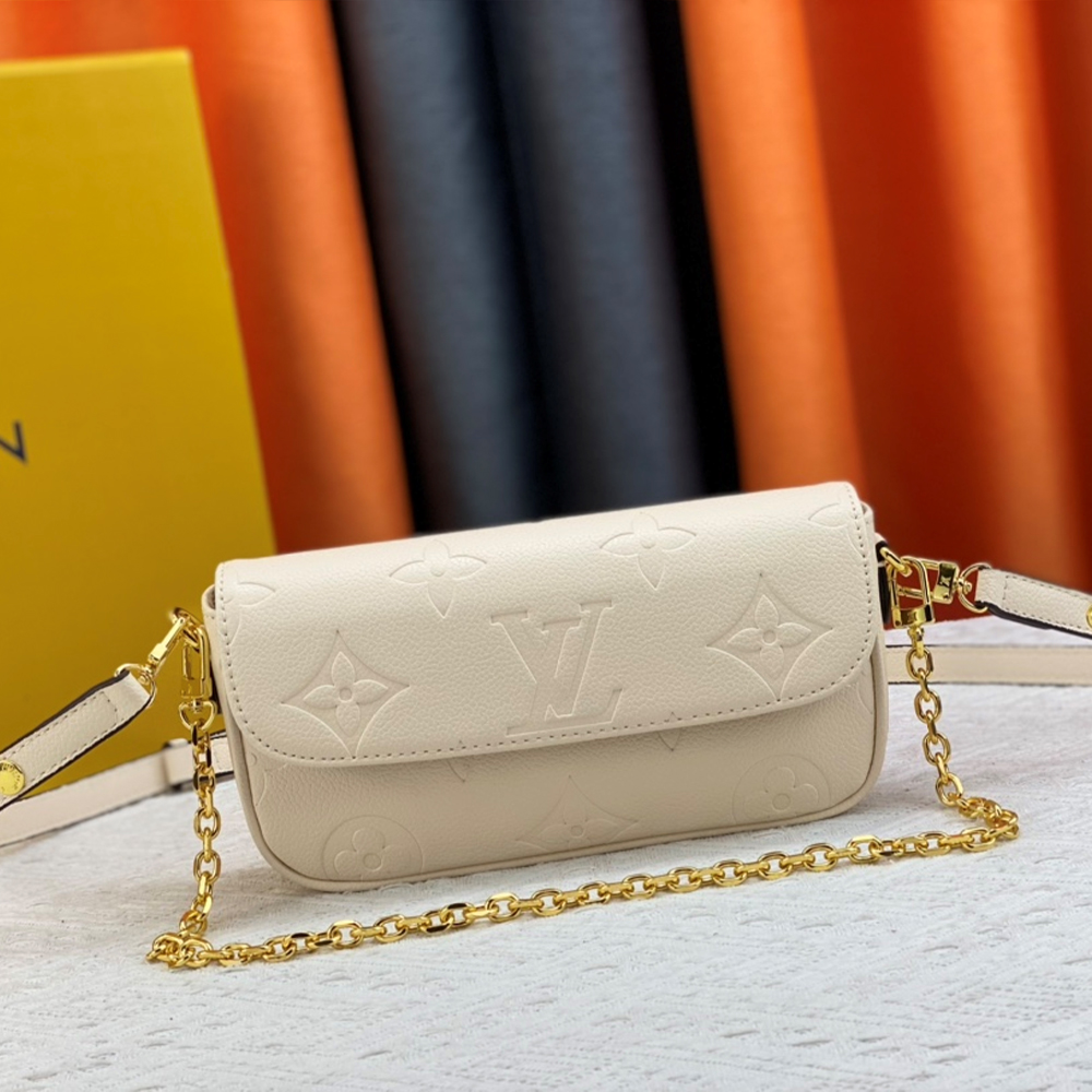 Louis Vuitton LV Leather Baguette Shoulder Handbag M82210&M819111:1High-quality replica