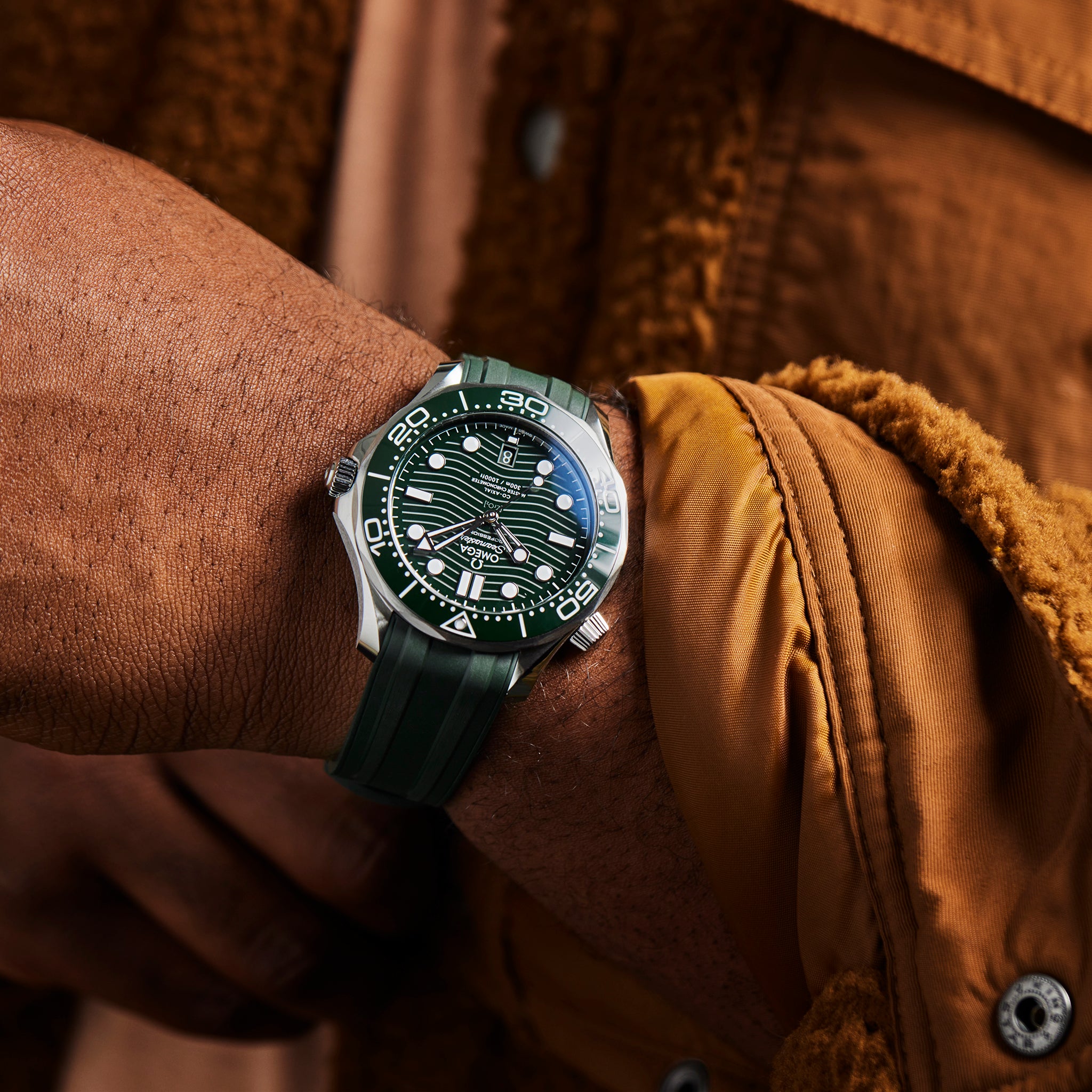 Seamaster Diver 300M Co-Axial Master Chronometer 42mm Green Dial On Rubber Strap(1:1 replica) - Elite Watch Atelier