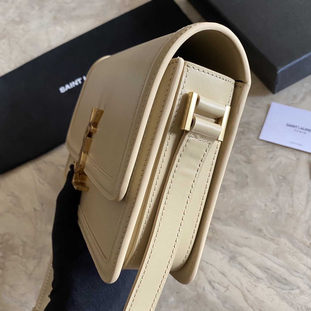 SOLFERINO MIDDLE SATCHEL IN LACQUERED AYERS1:1High-quality replica
