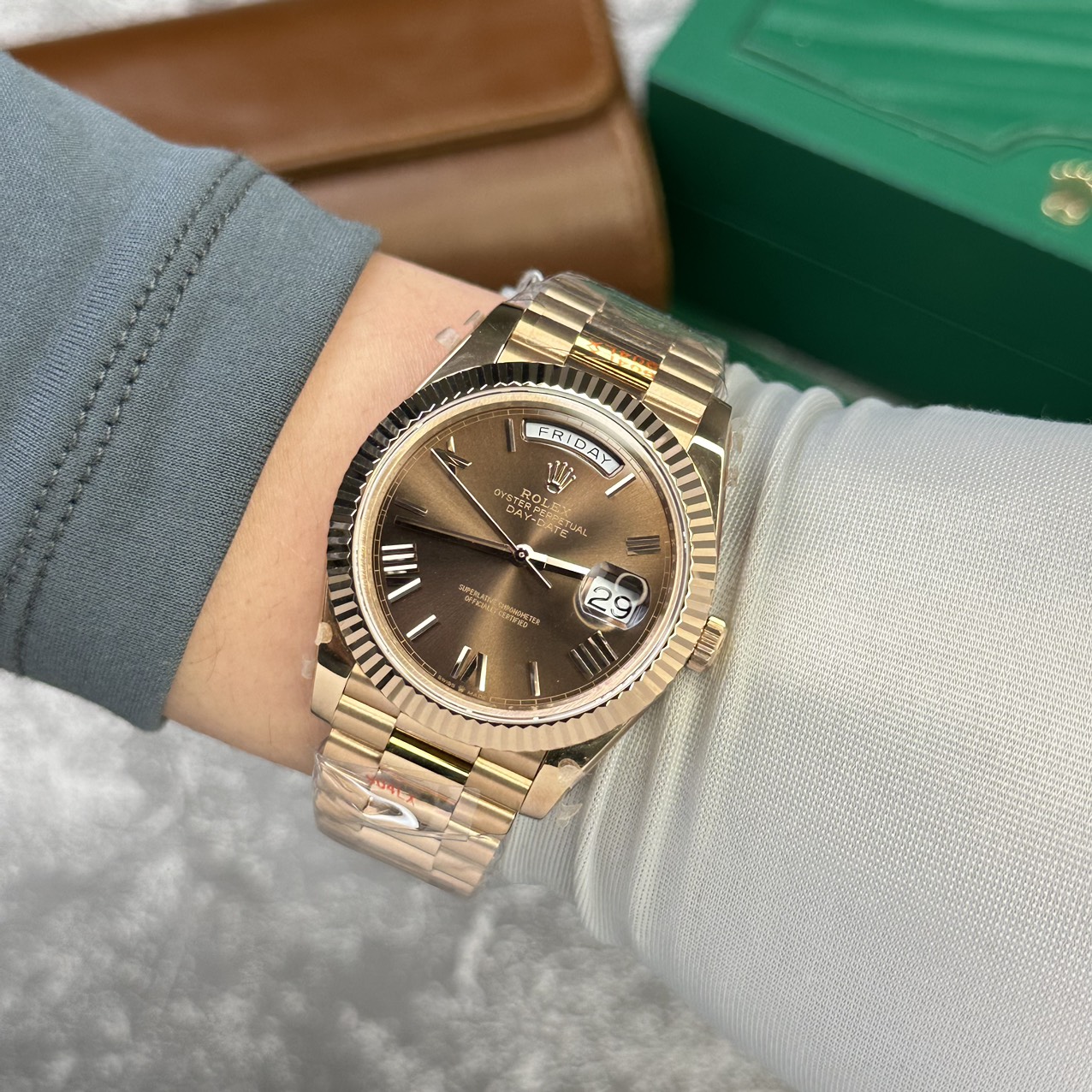 Rolex Day-Date 228235 Rose Gold Chocolate Dial Replica Watch V2 GM Factory 40mm - Top club