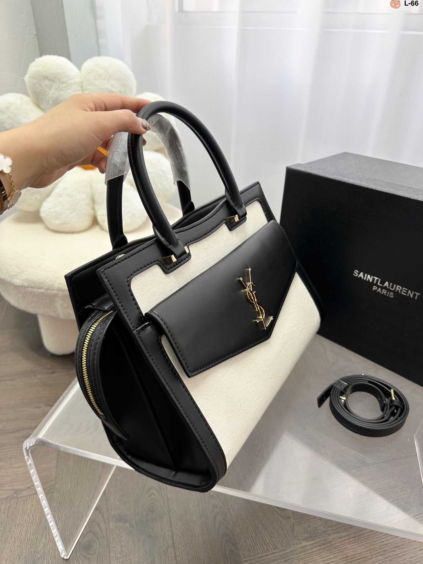 TO – Luxury Bags SLY 2831:1High-quality replica