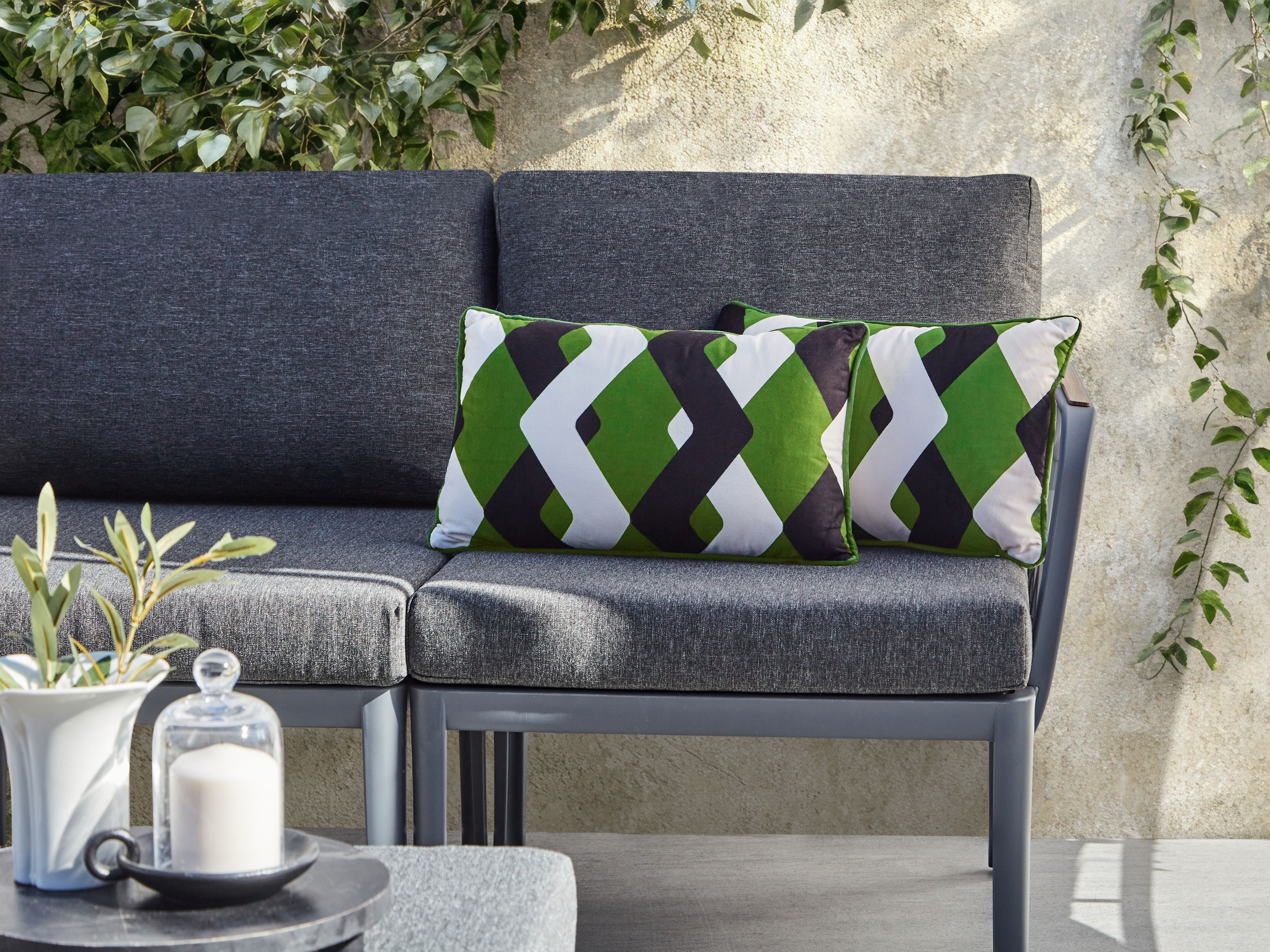 Set of 2 Outdoor Cushions SWAY Geometric Pattern 30 x 50 cm Multicolour