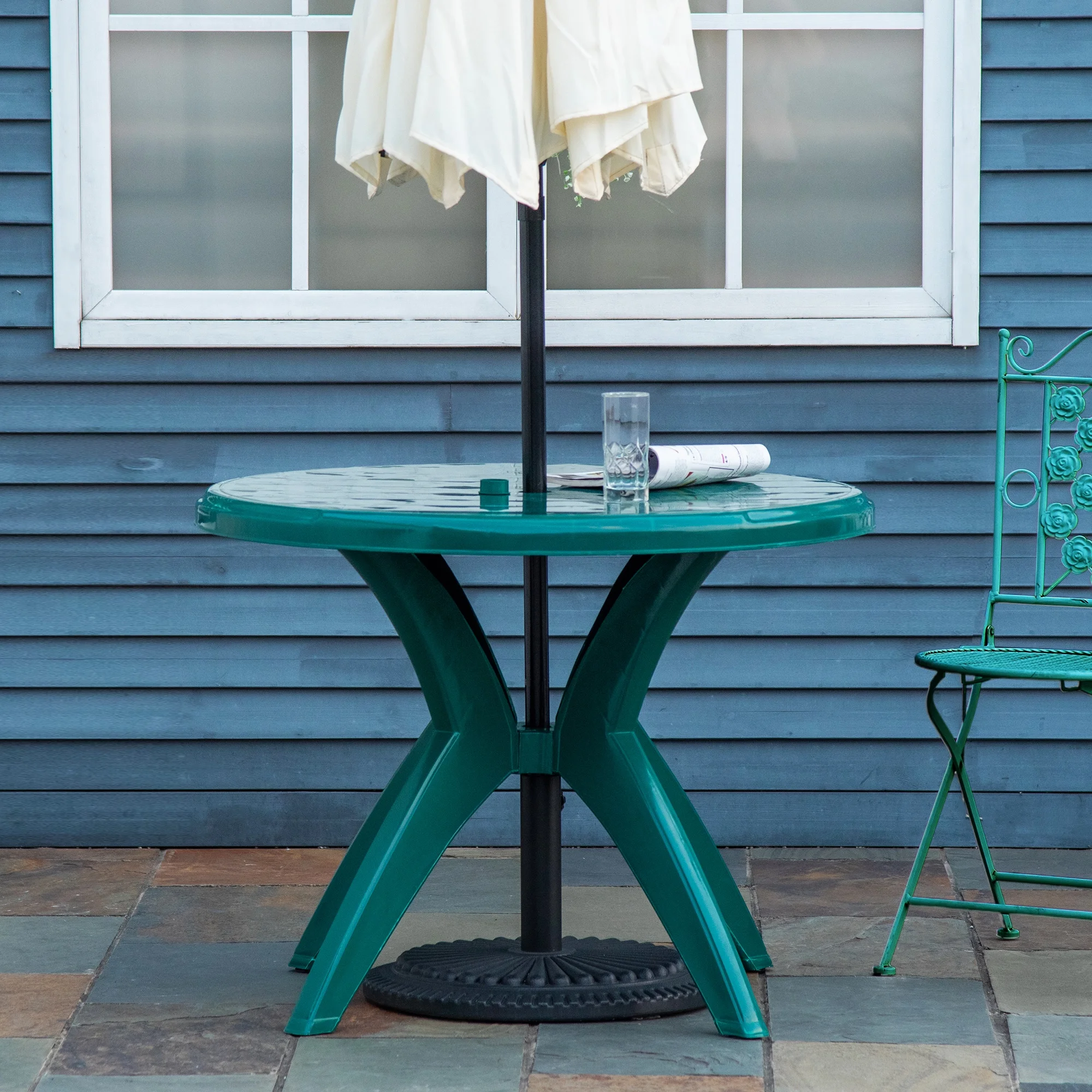 SKTPI Outdoor Plastic Dining Table w/ Umbrella Hole, Outdoor End Table, Patio Coffee Bistro Table for Indoor, Garden, Porch, Balcony, White - Image 9