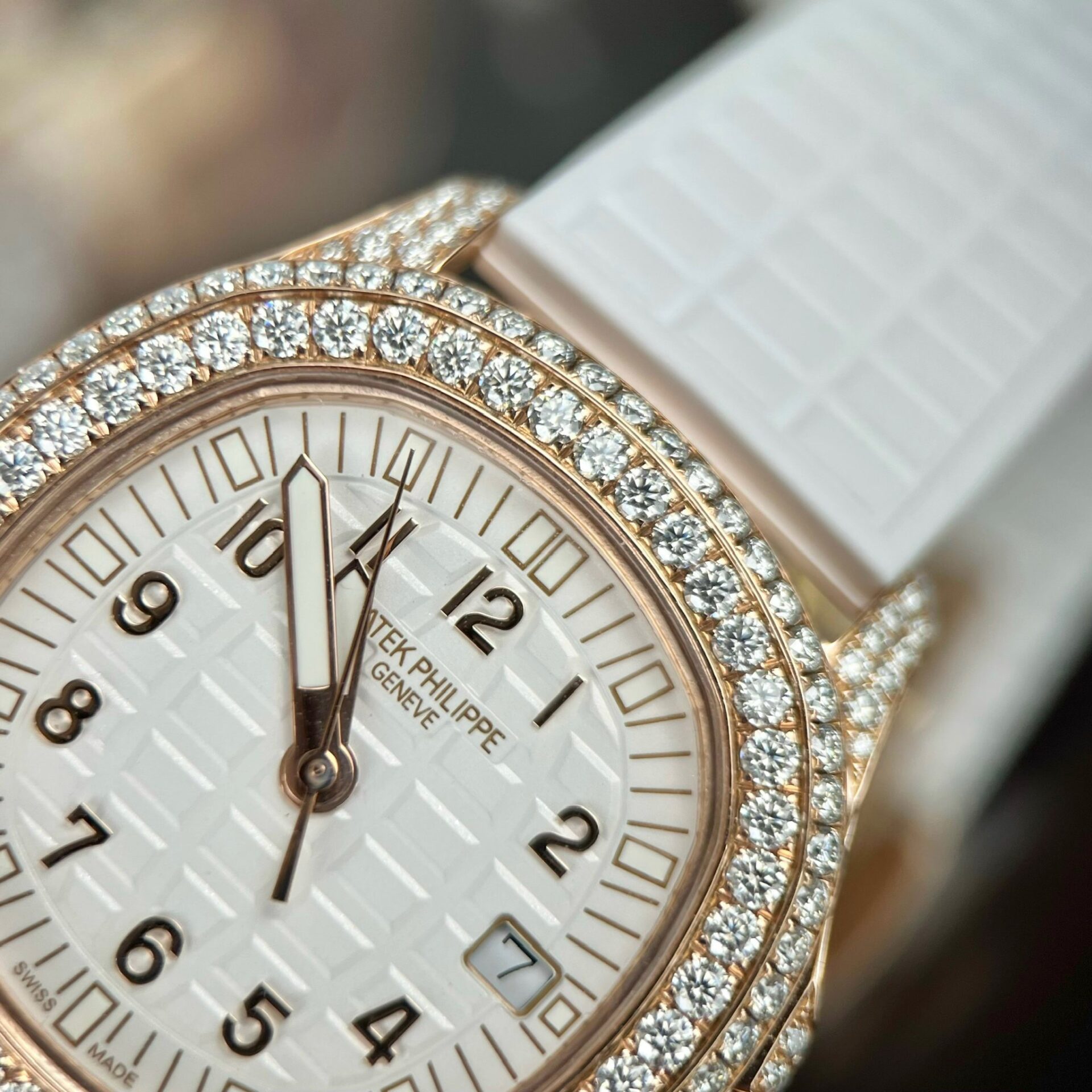 Patek Philippe Aquanaut 5069R With Moissanite Replica Watch PPF 35.2mm - Top club