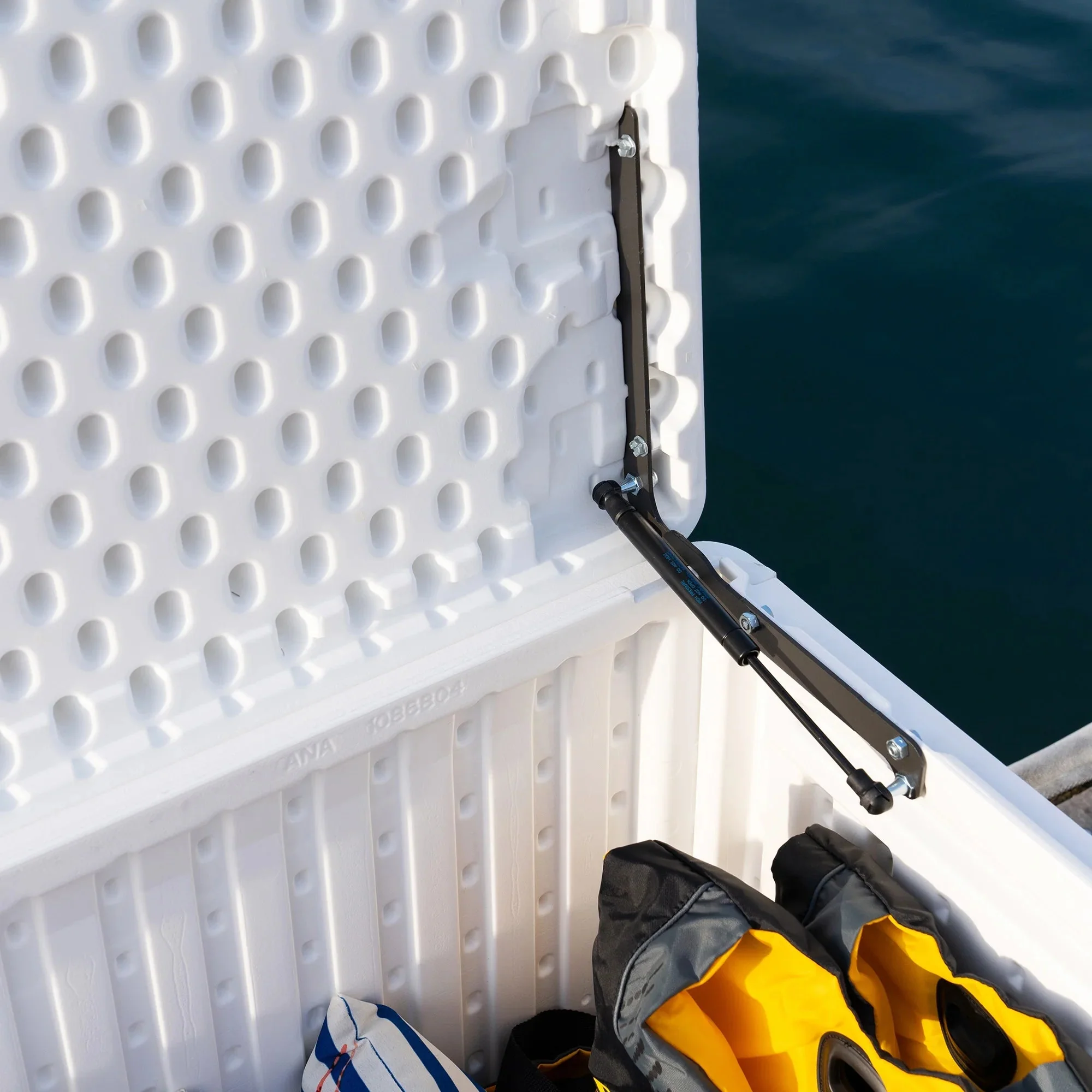 Lifetime Marine Dock Box, 130 Gallon - 60348 - Image 16 Lifetime Marine Dock Box, 130 Gallon - 60348 - Image 16