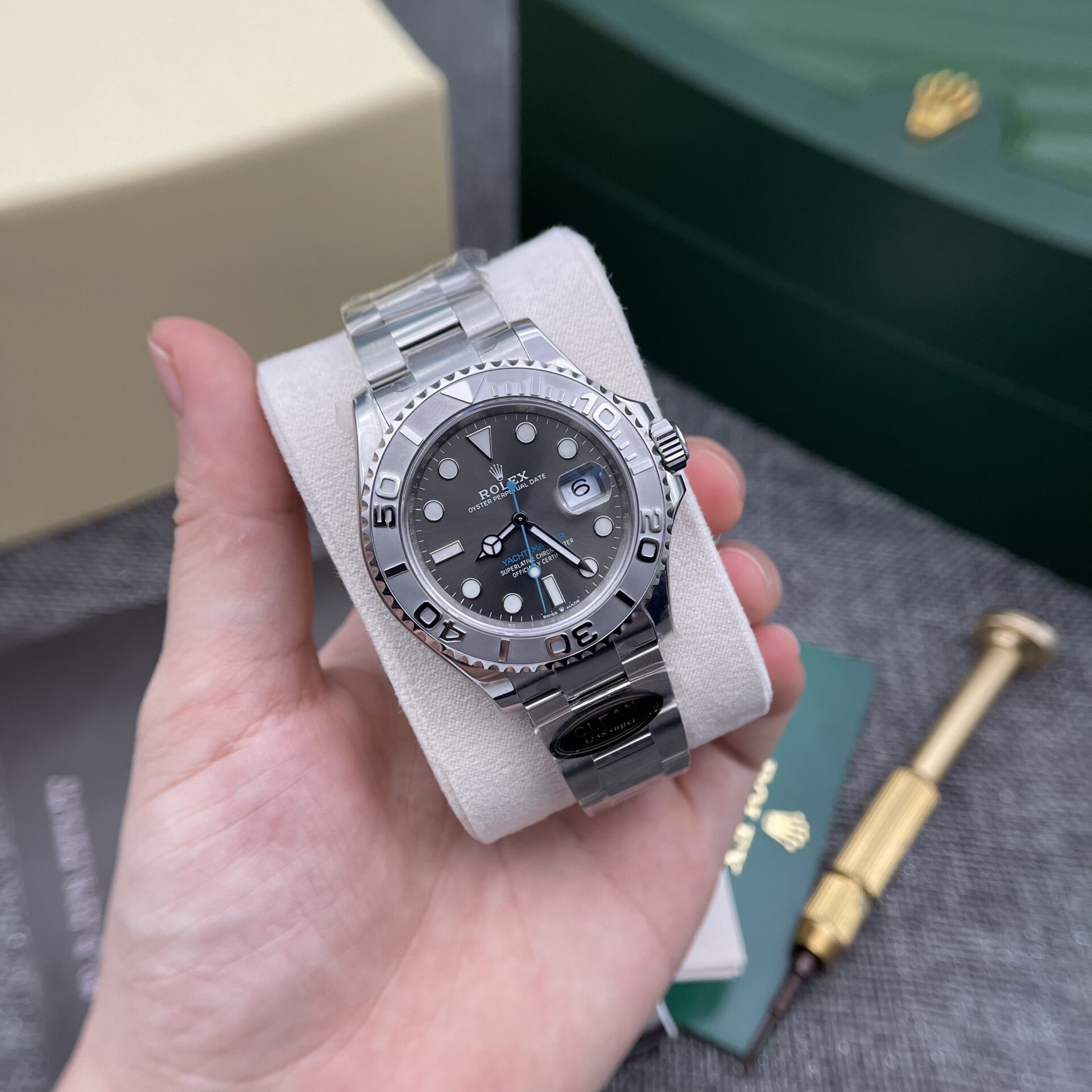Rolex Yacht-Master 116622 Replica Watch Grey Dial Clean Factory 40mm - Elite Watch Atelier