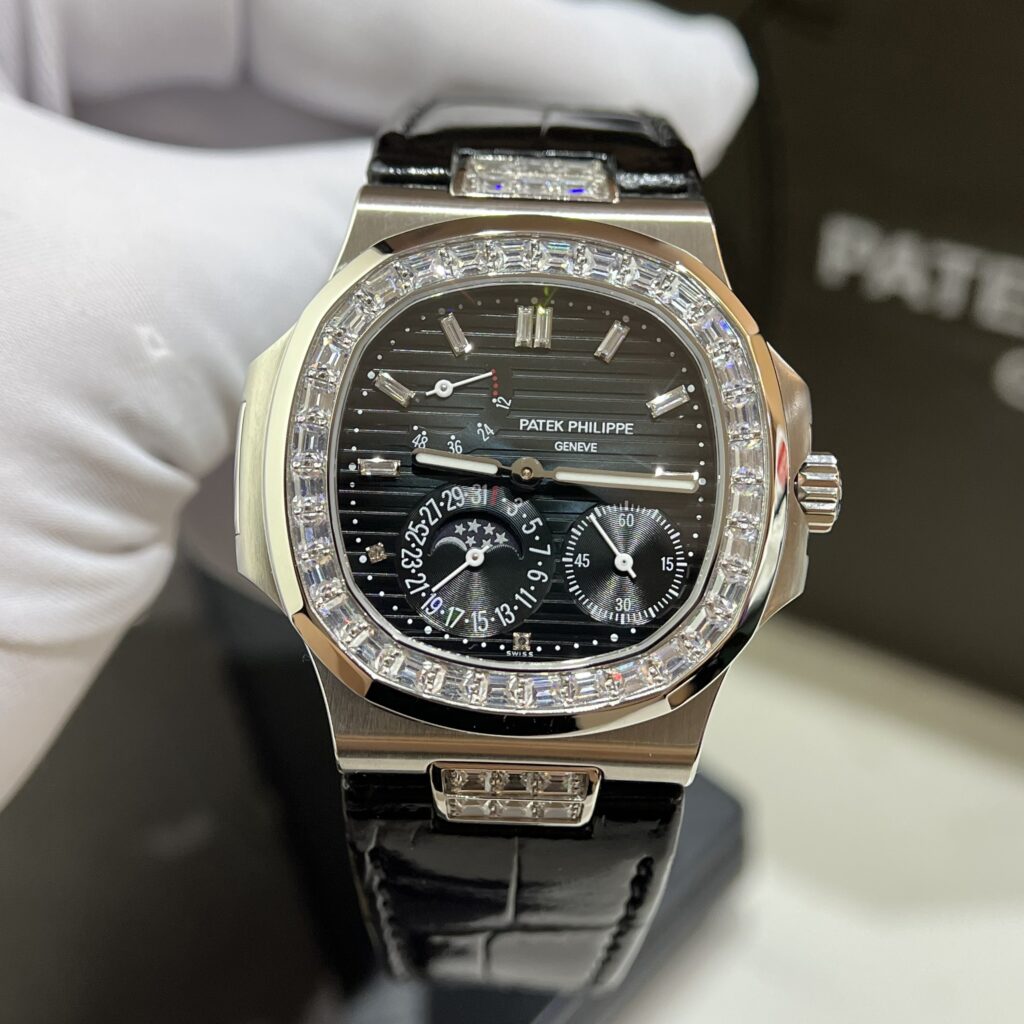 Patek Philippe Replica Watch Nautilus 5724G Blue Dial Leather Strap 40mm - Elite Watch Atelier
