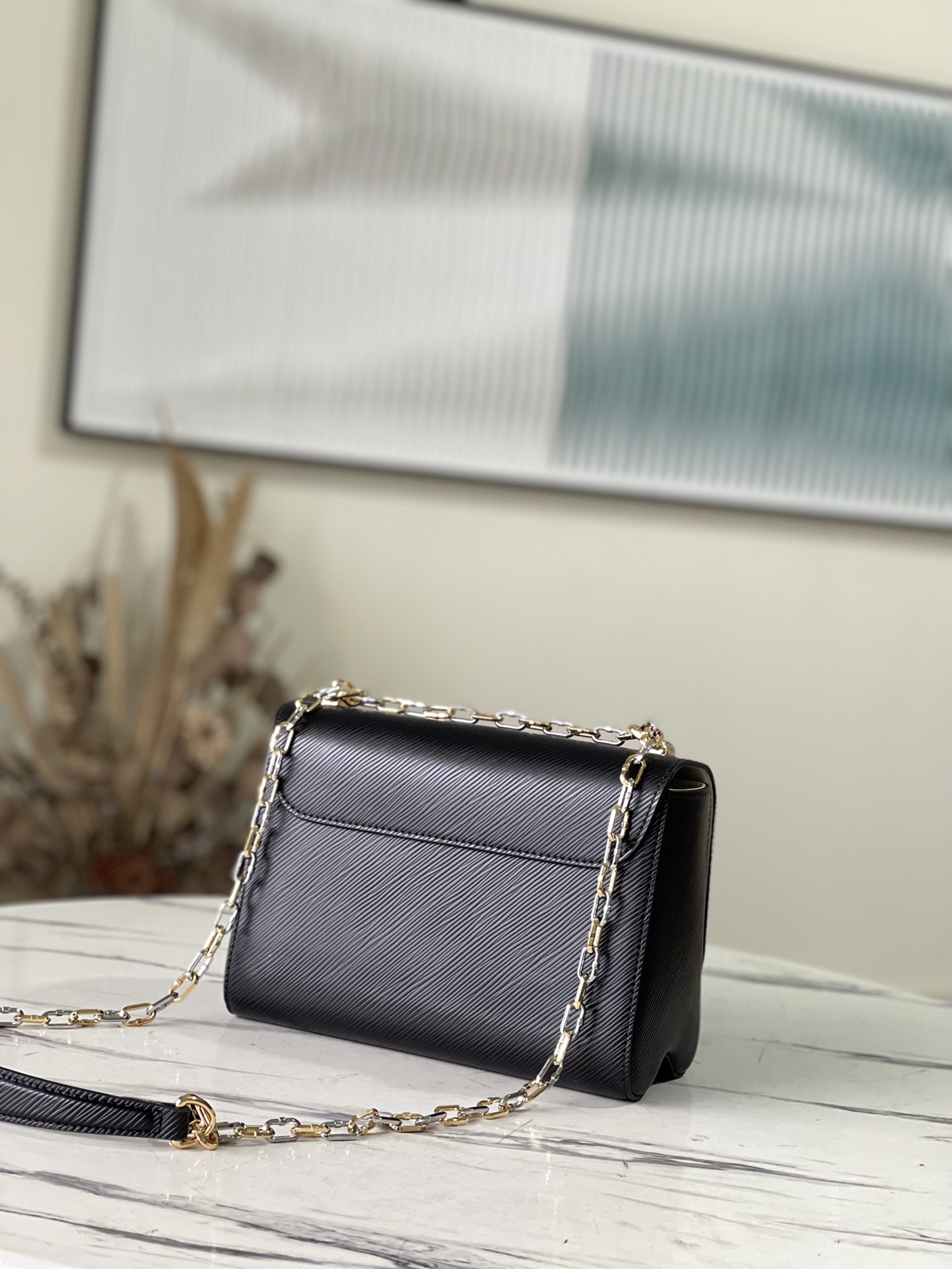 Louis Vuitton Twist MM M210251:1High-quality replica