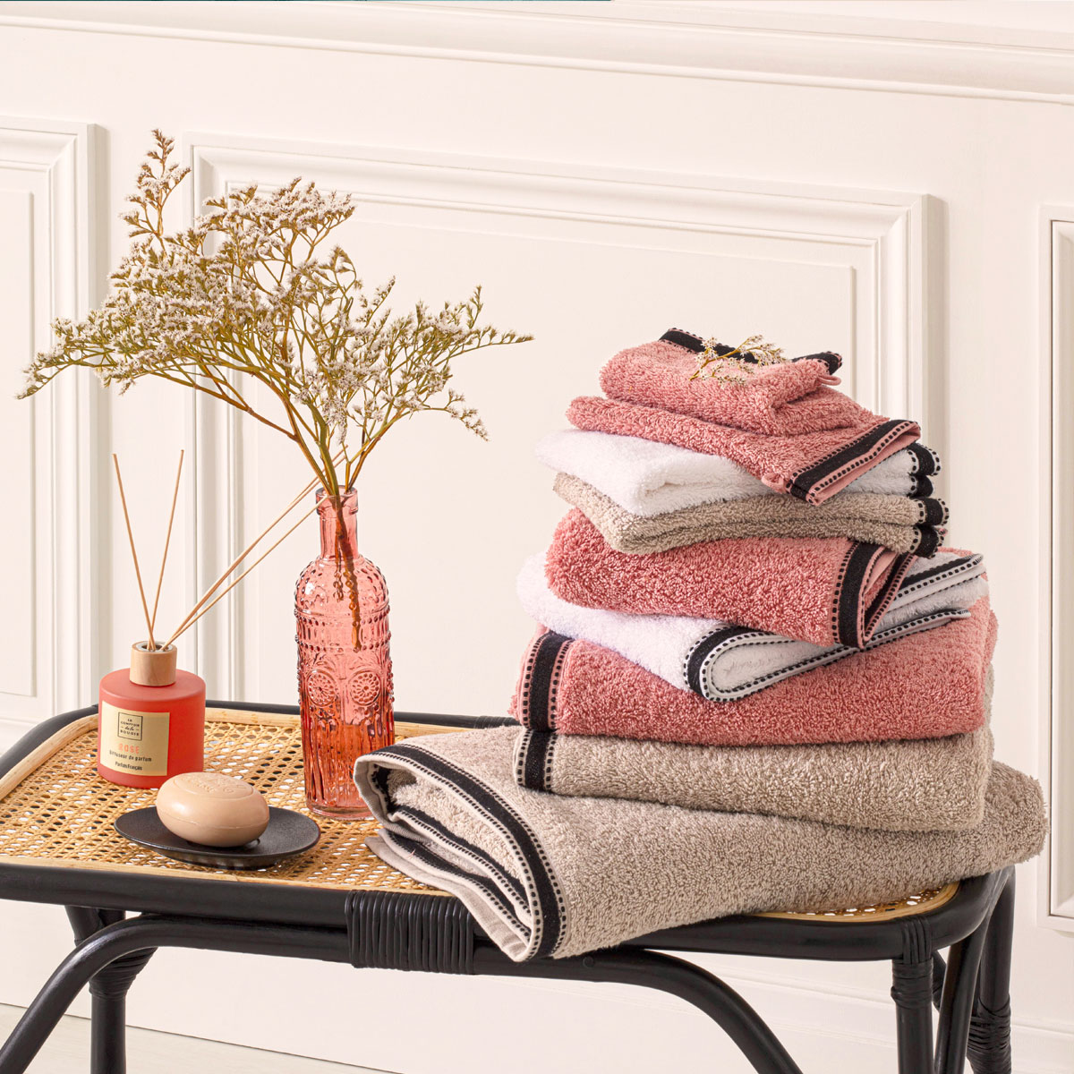 Guest towel "Joia", cotton Pink, 30x50 cm, 550 g/m&sup2;
