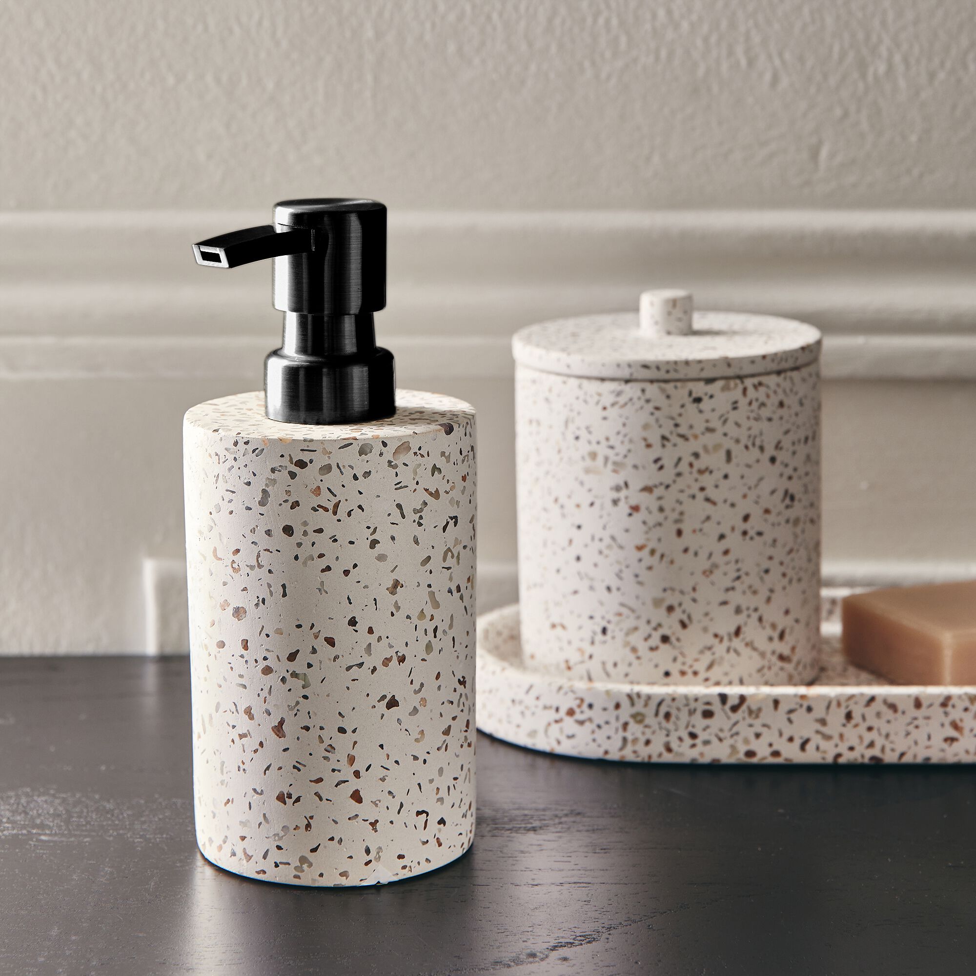 TERRAIO - Set de salle de bain en terrazzo - blanc