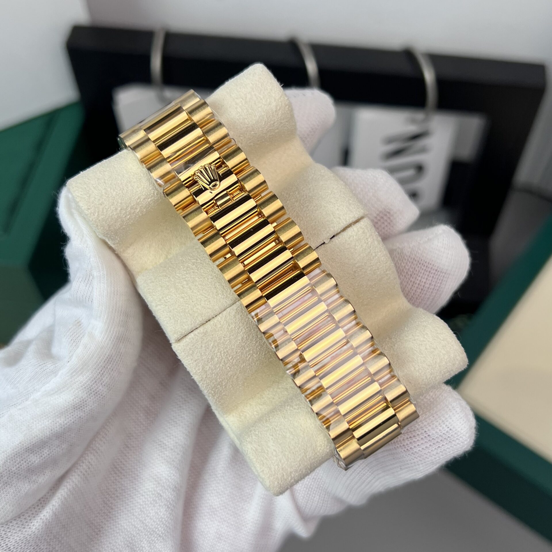 Rolex Day-Date Gold Wrapped Replica Watch Champagne Gold Dial GM V2 40mm - Top club
