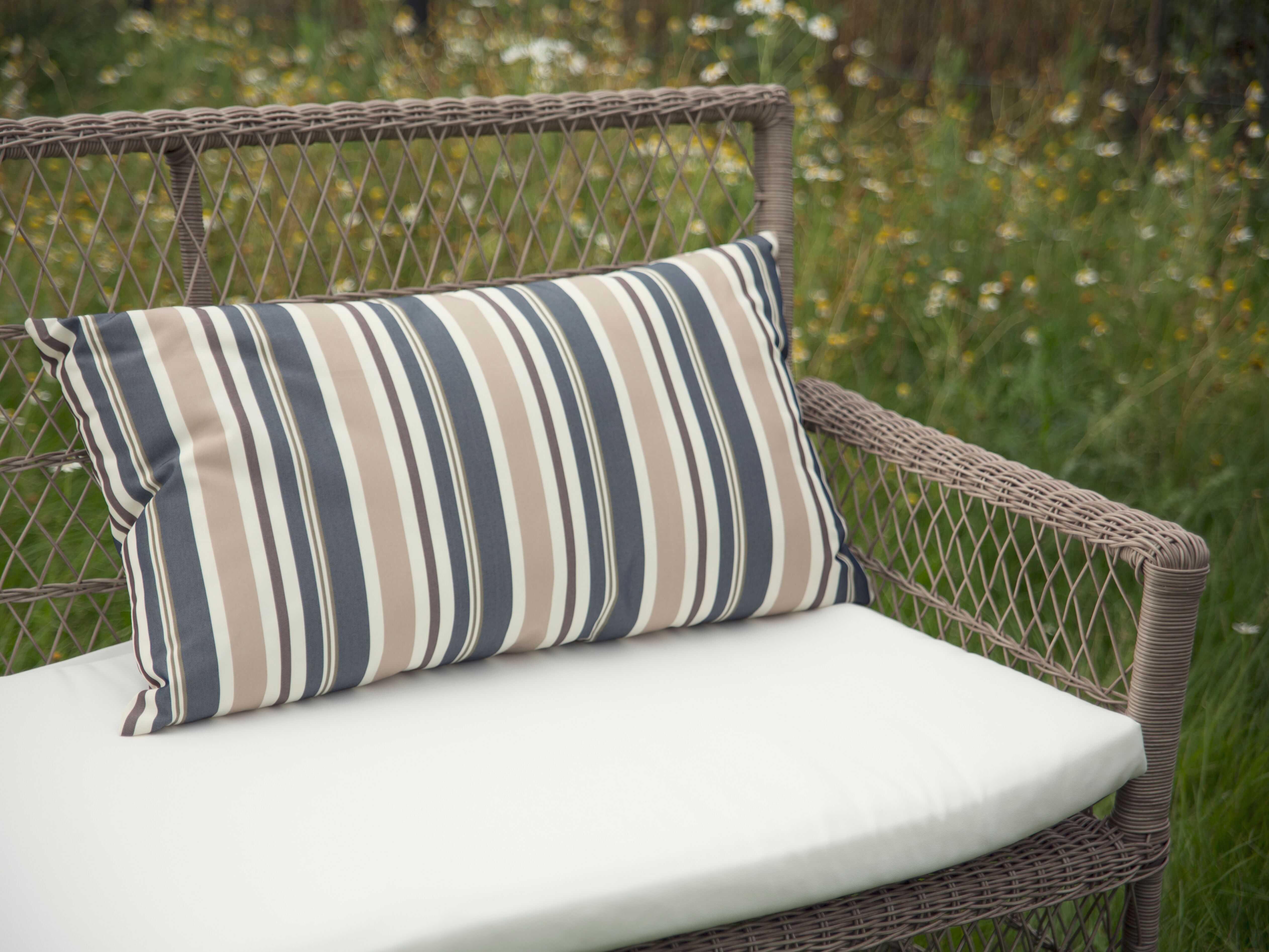 Set of 2 Outdoor Cushions KASTOS Striped 40 x 70 cm Taupe