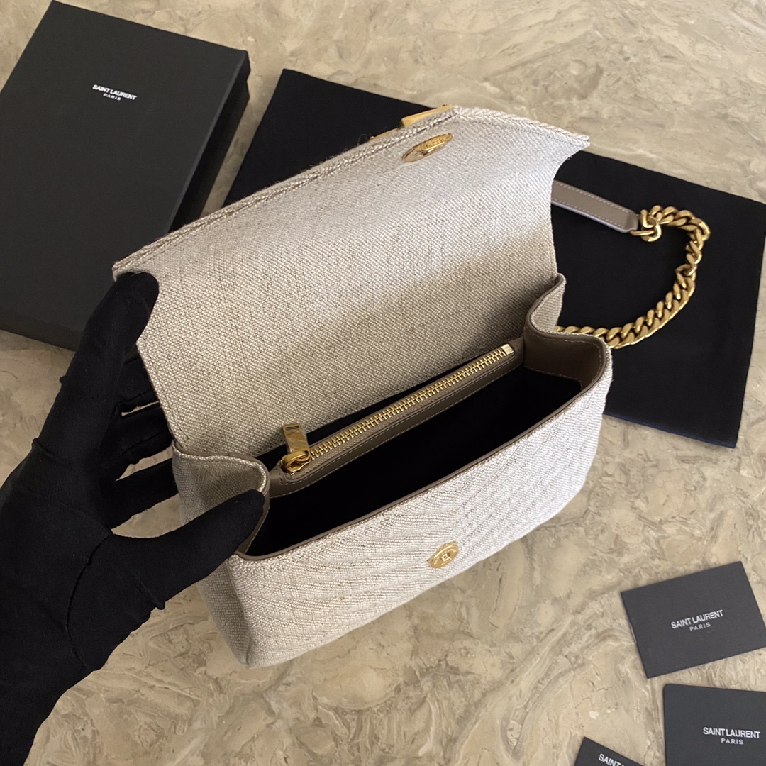 COLLEGE MEDIUM IN QUILTED LEATHER1:1High-quality replica
