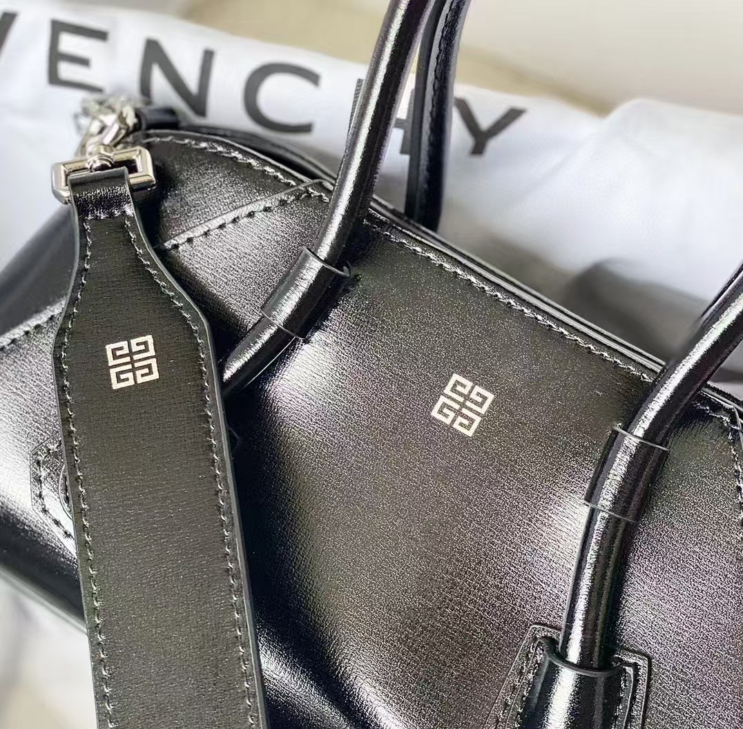 Givenchy Mini Antigona Stretch Bag1:1High-quality replica