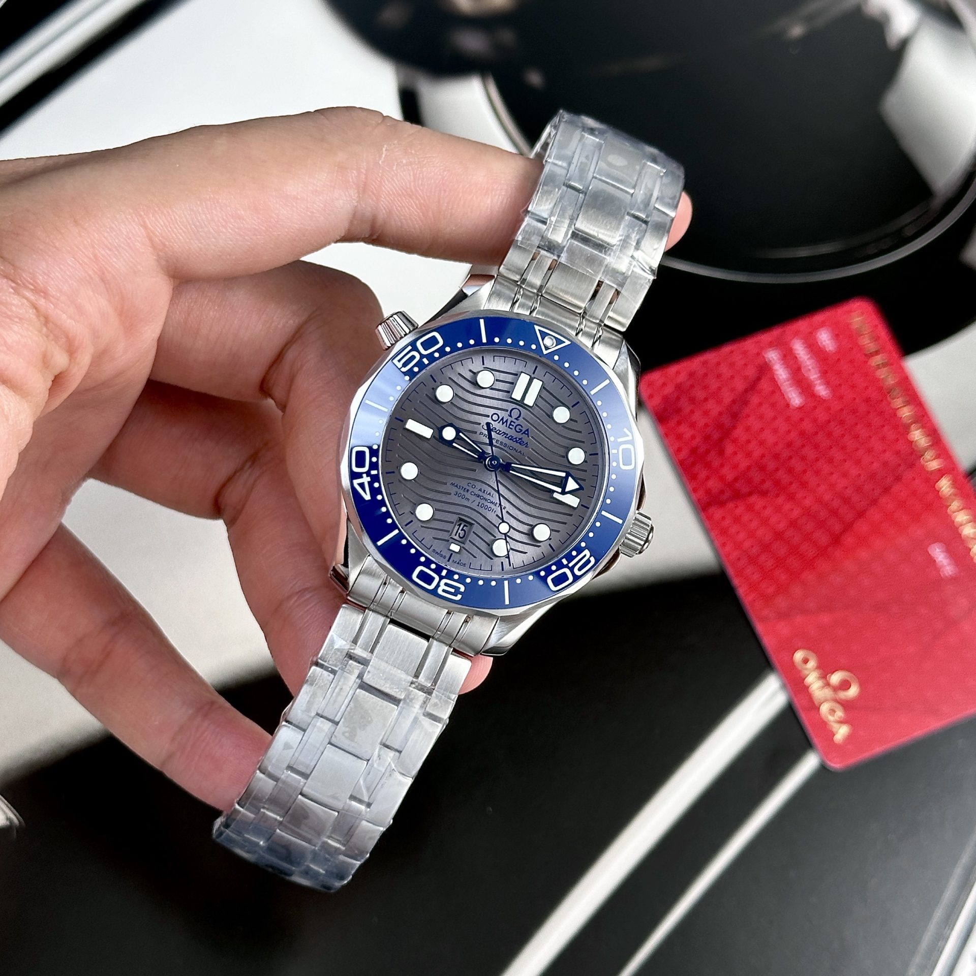 Omega Replica Watch Seamaster Diver 300M Gray Dial VS Factory 42mm - Elite Watch Atelier